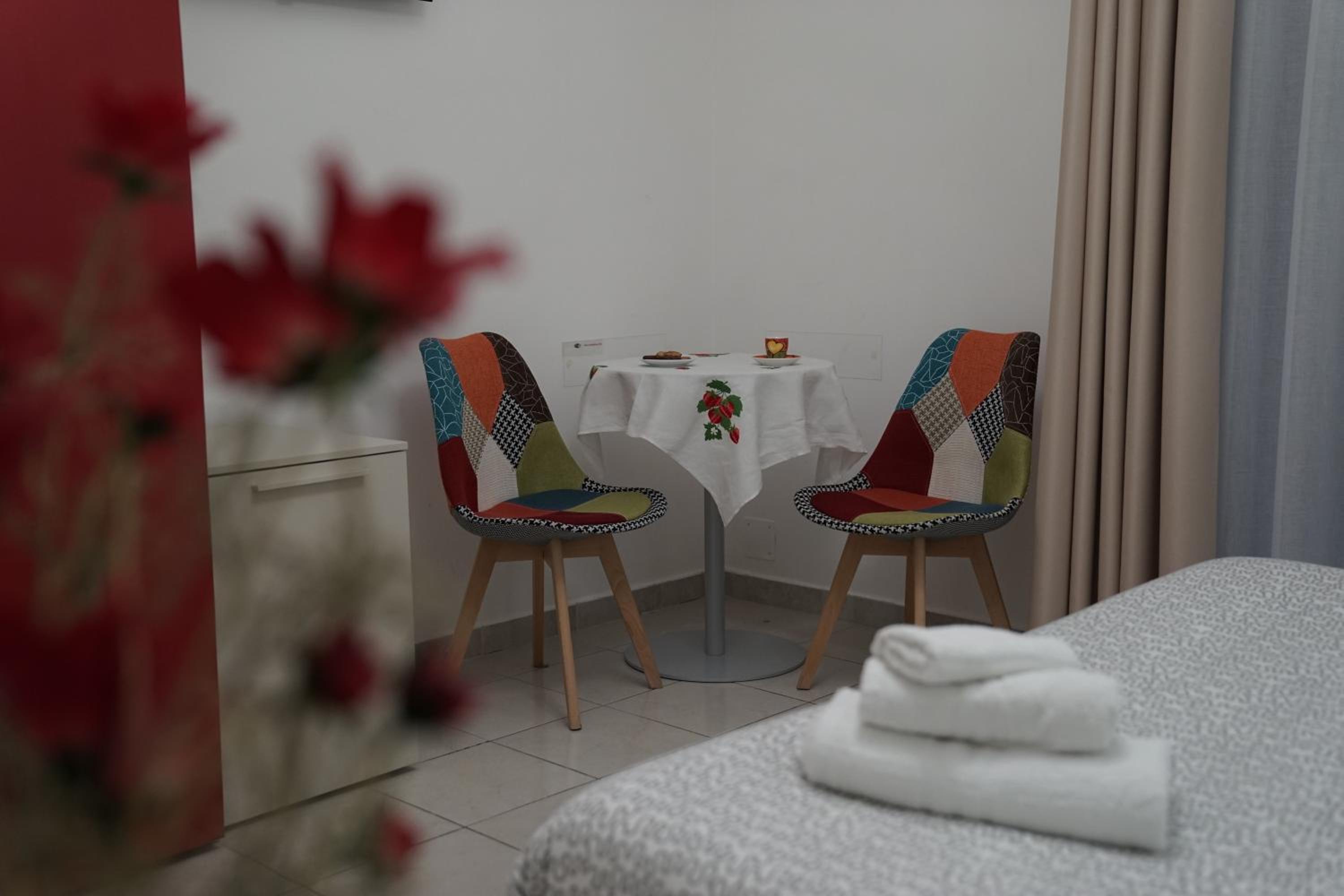 Deluxe Room - Photo 10