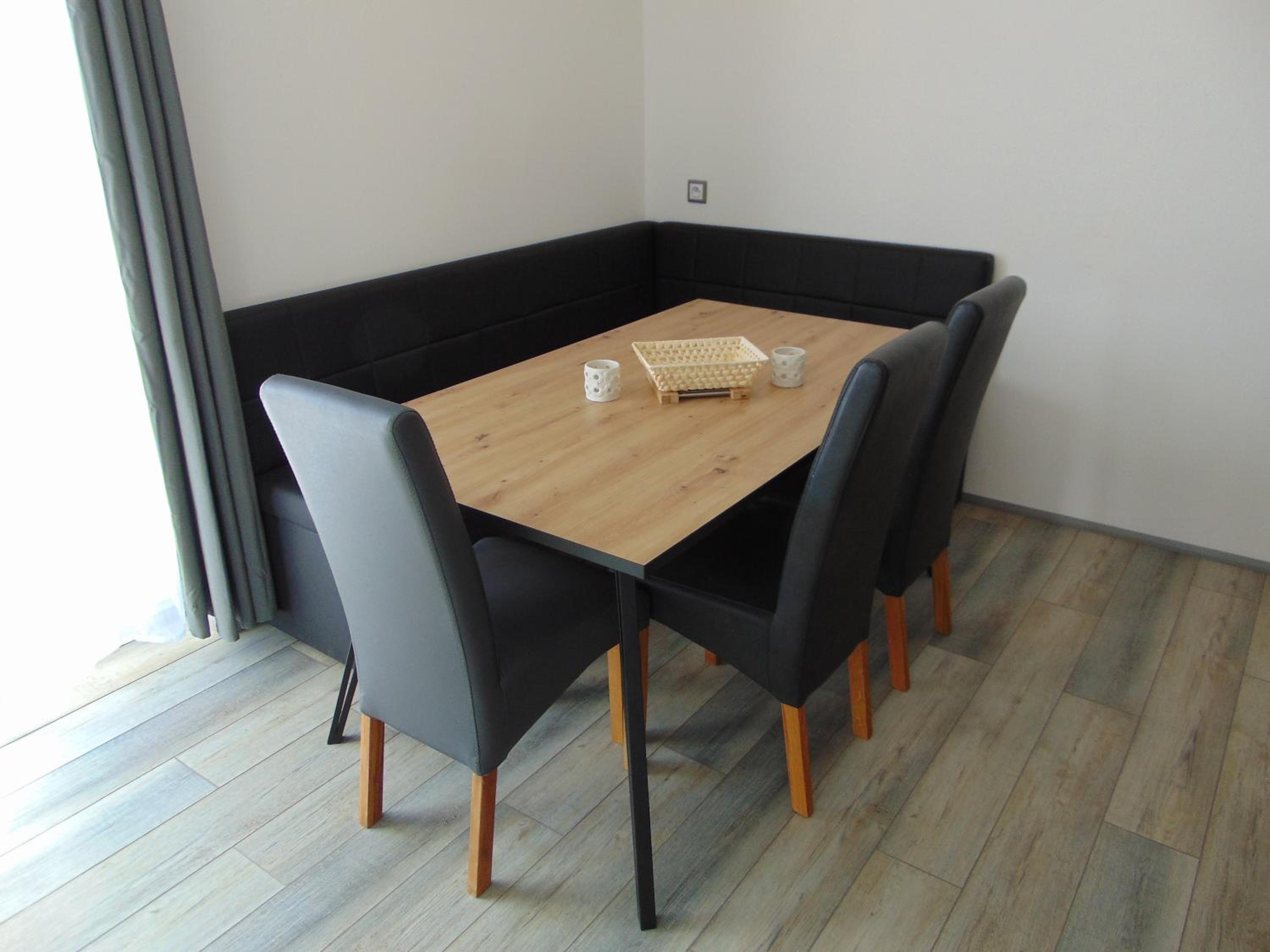 Two-Bedroom Apartment with View photo 3