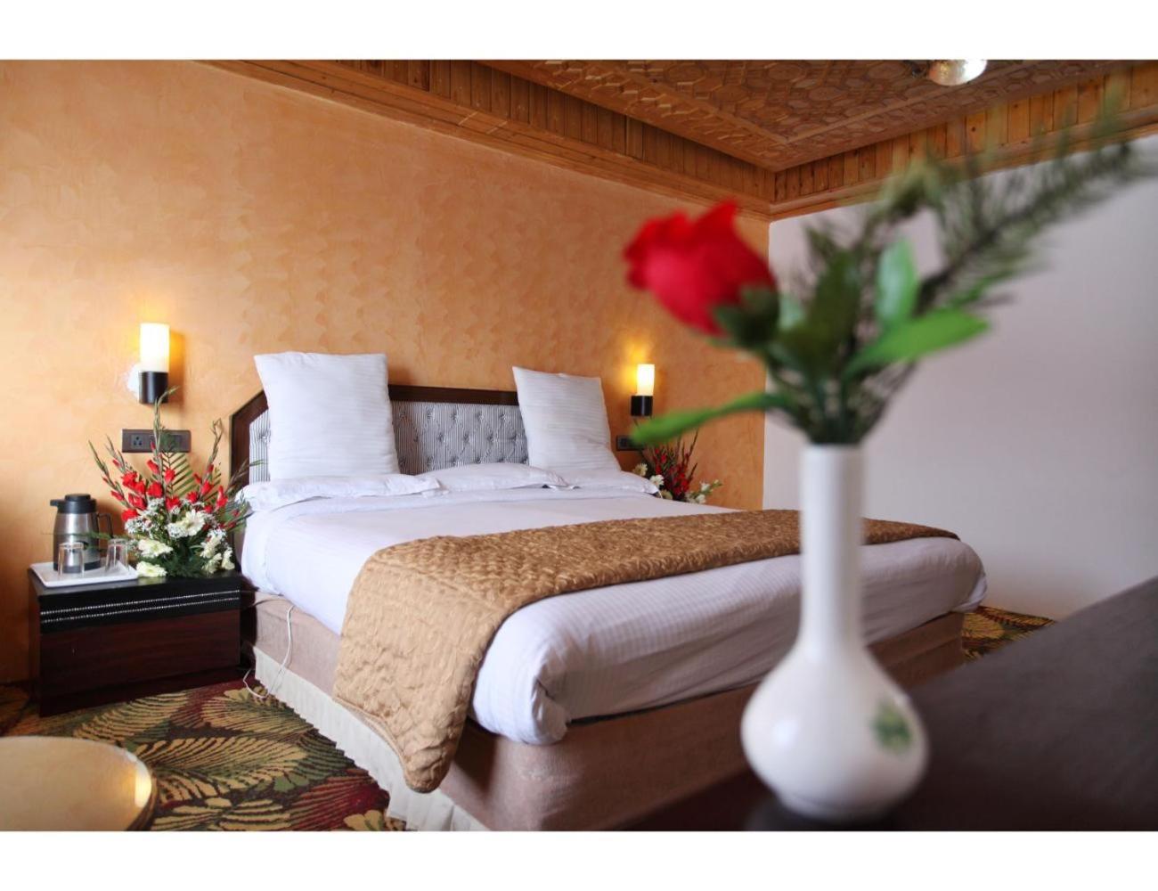 Deluxe Room - Photo 1