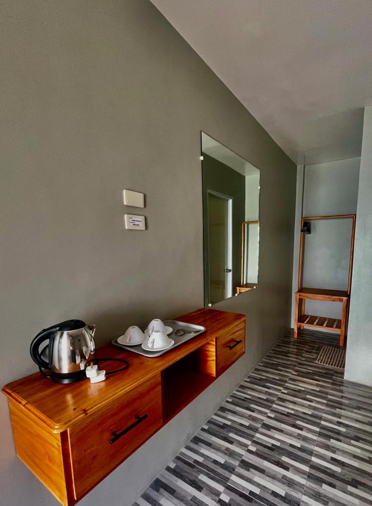 Deluxe Triple Room with Sea View - Photo 9