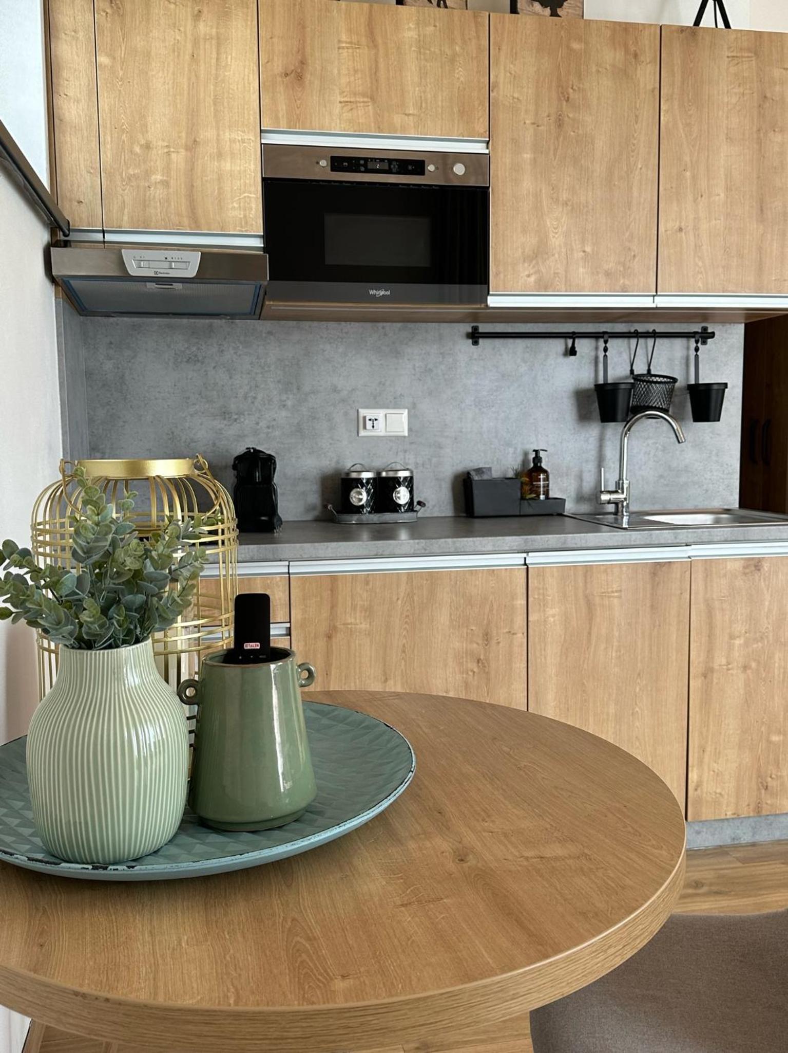 One-Bedroom Apartment - Photo 8