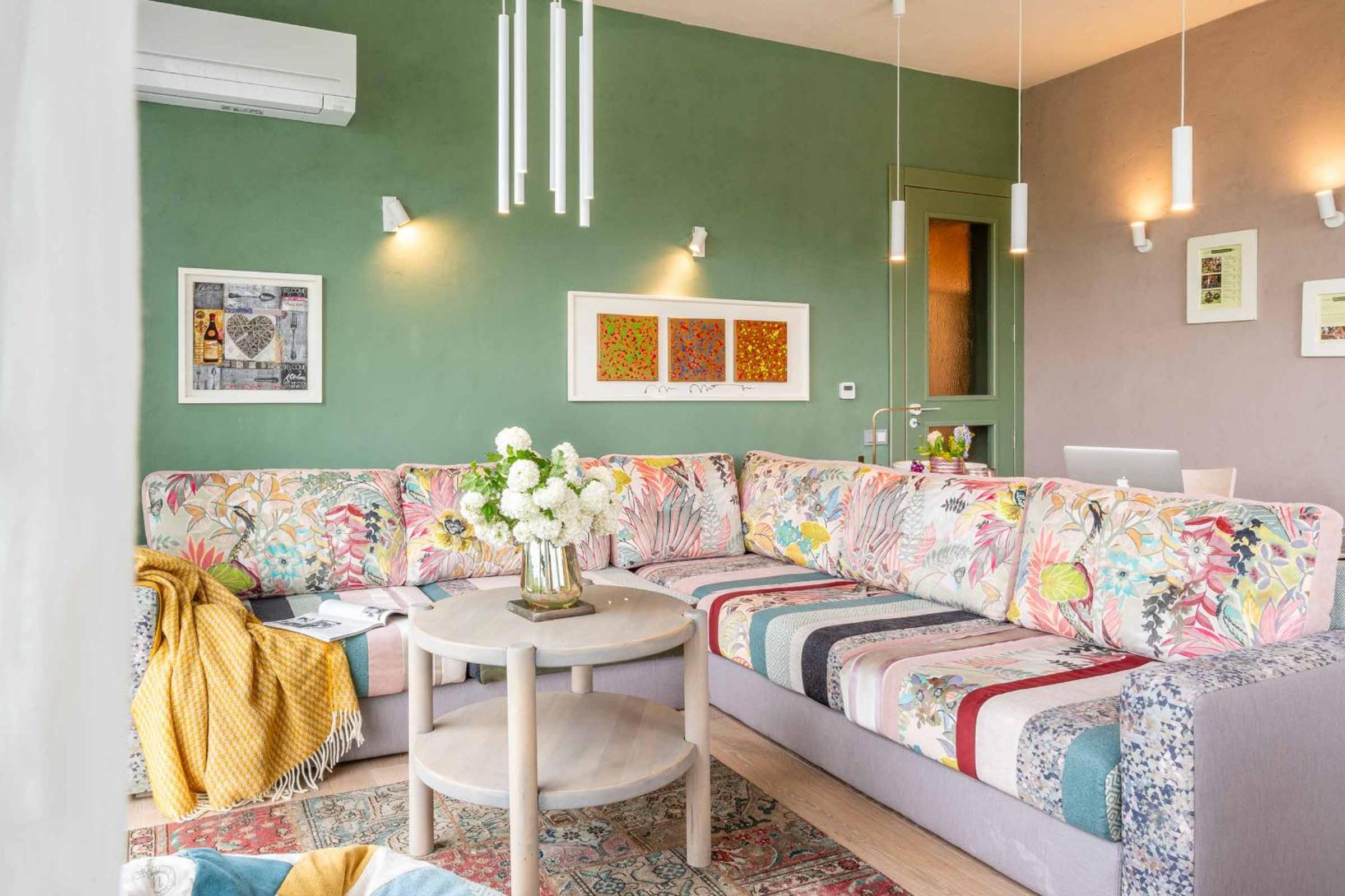 Deluxe Suite - Photo 2