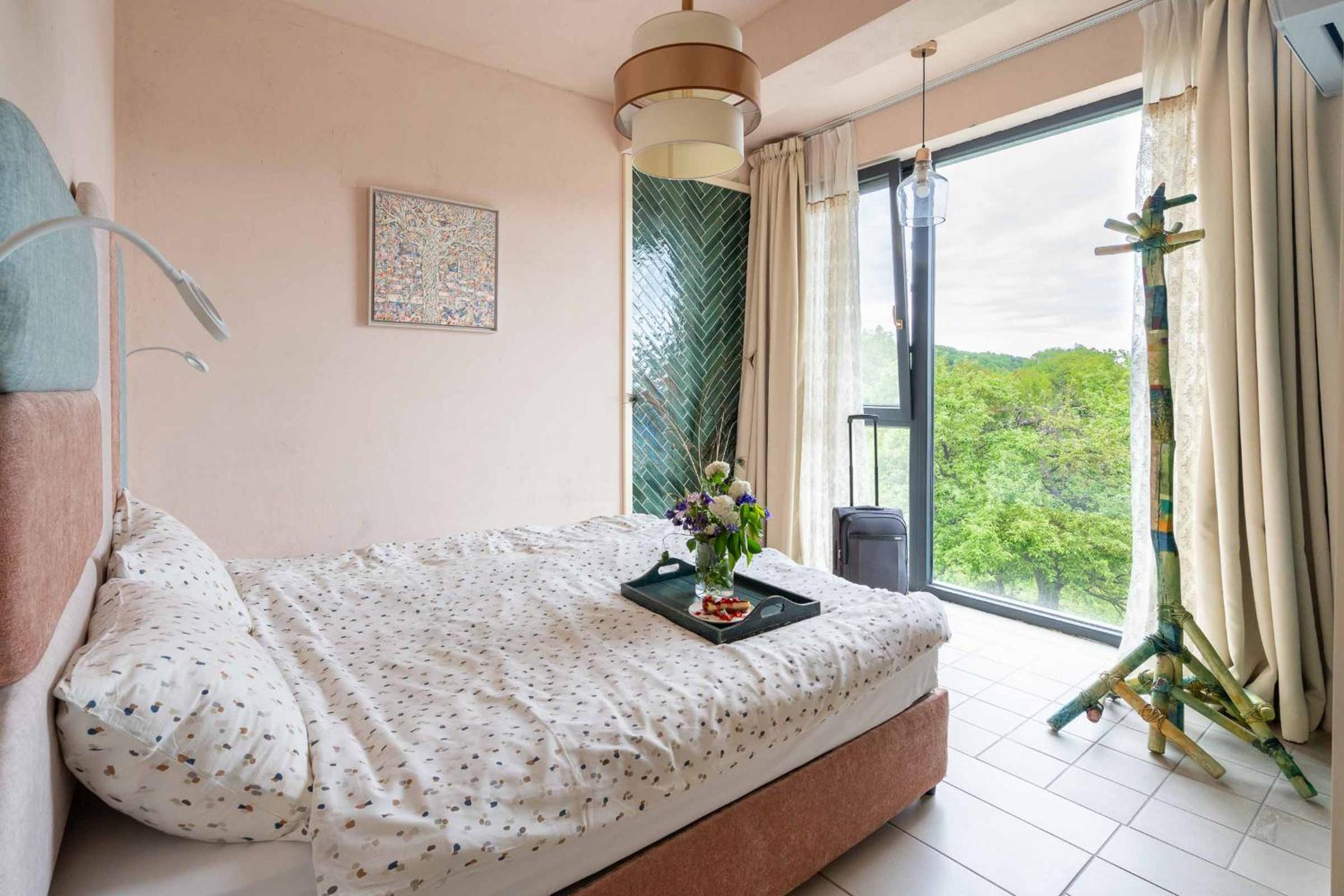 Deluxe Suite - Photo 3