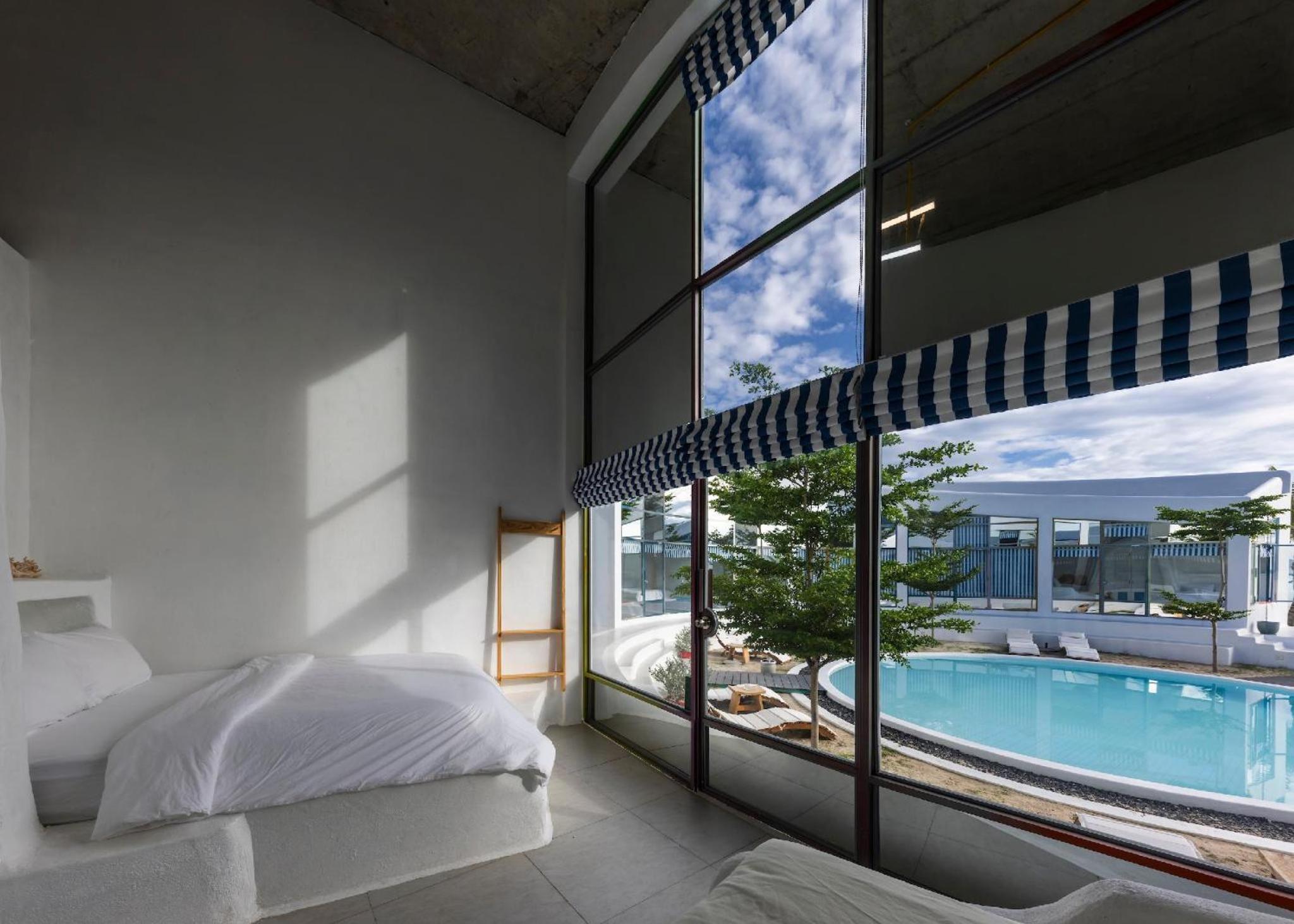 Queen Room with Sea View