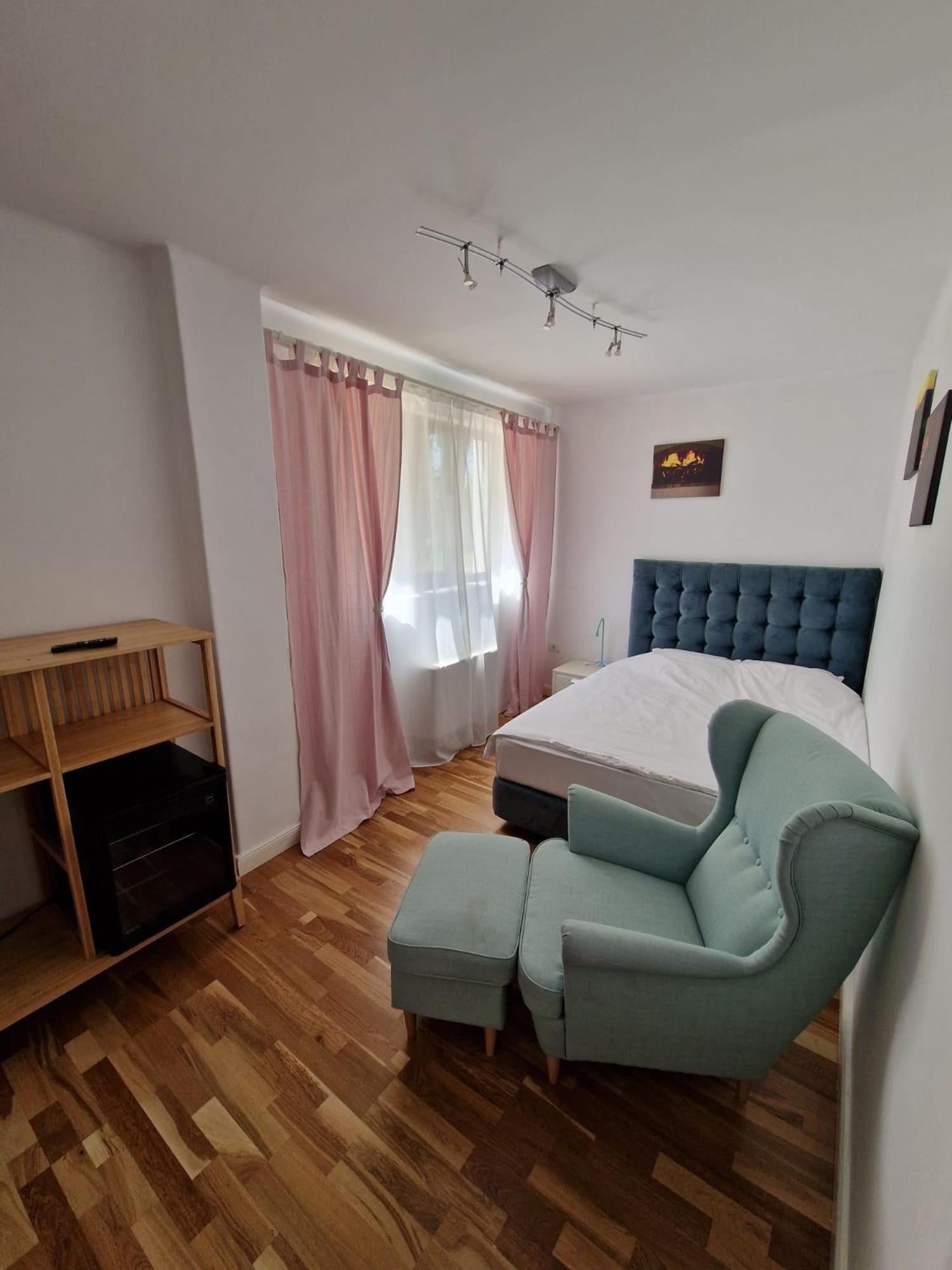 Small Double Room photo 1