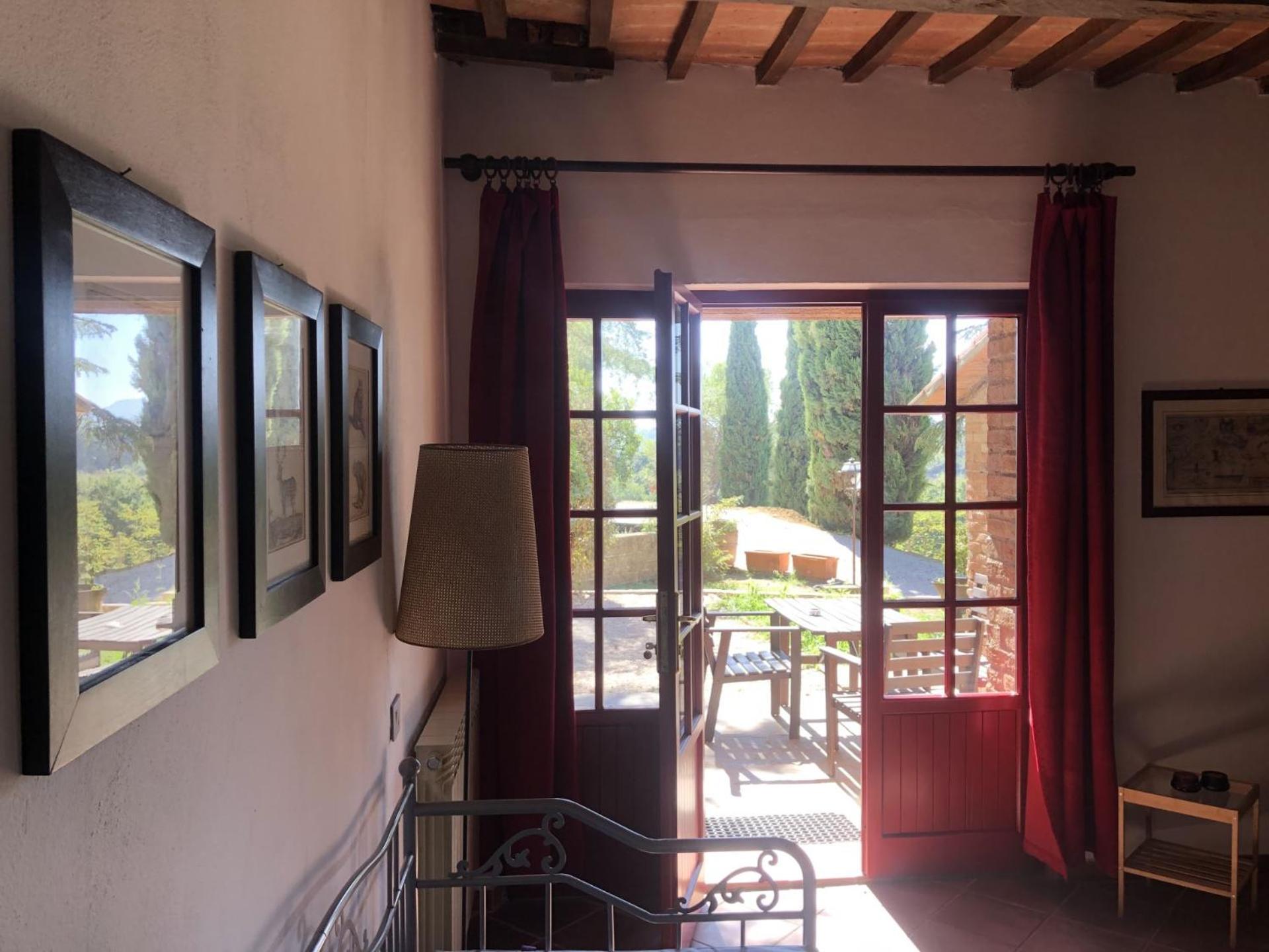 Apartment with Mountain View photo 3