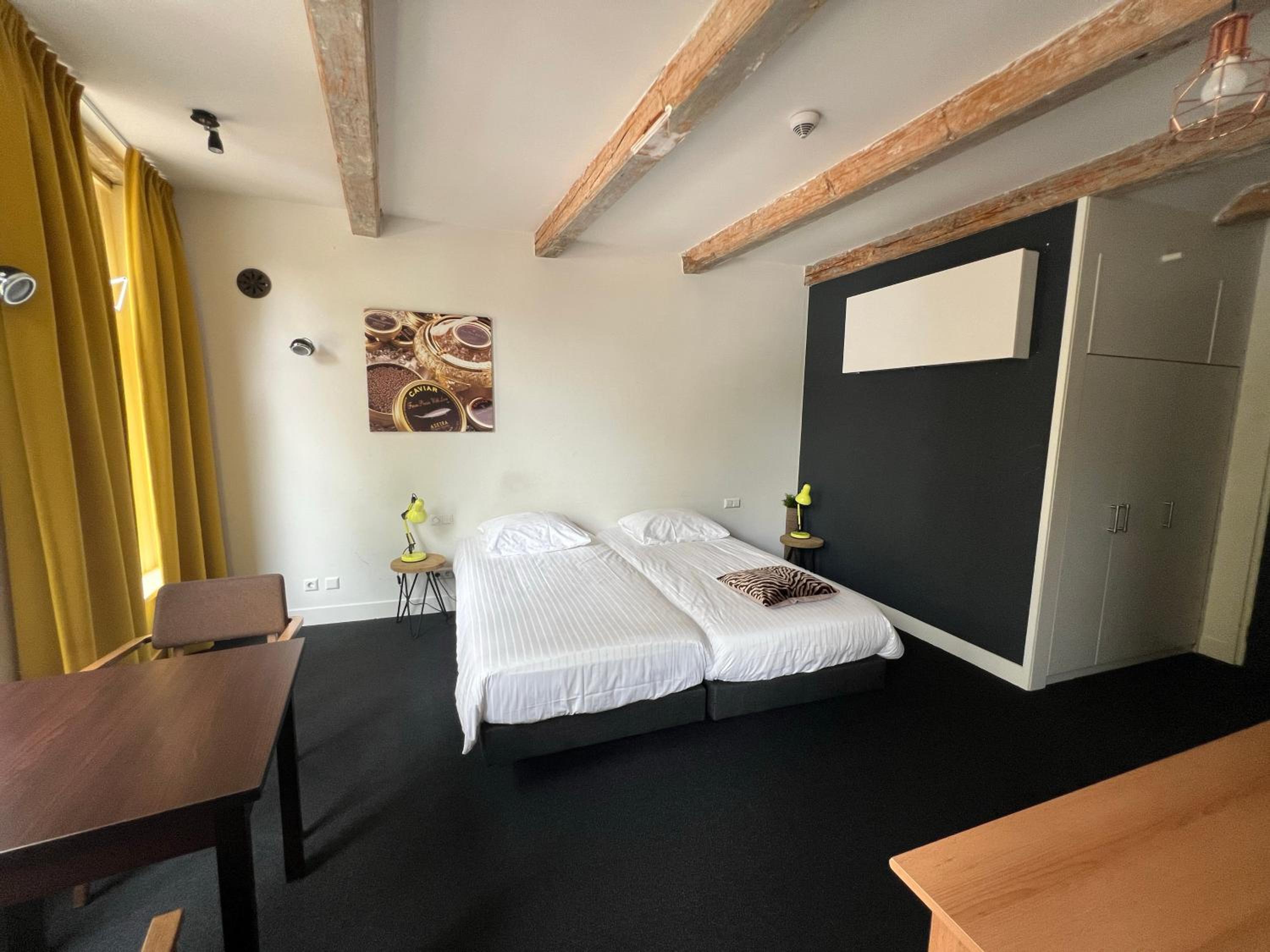 Double or Twin Room with Bathroom - Photo 24