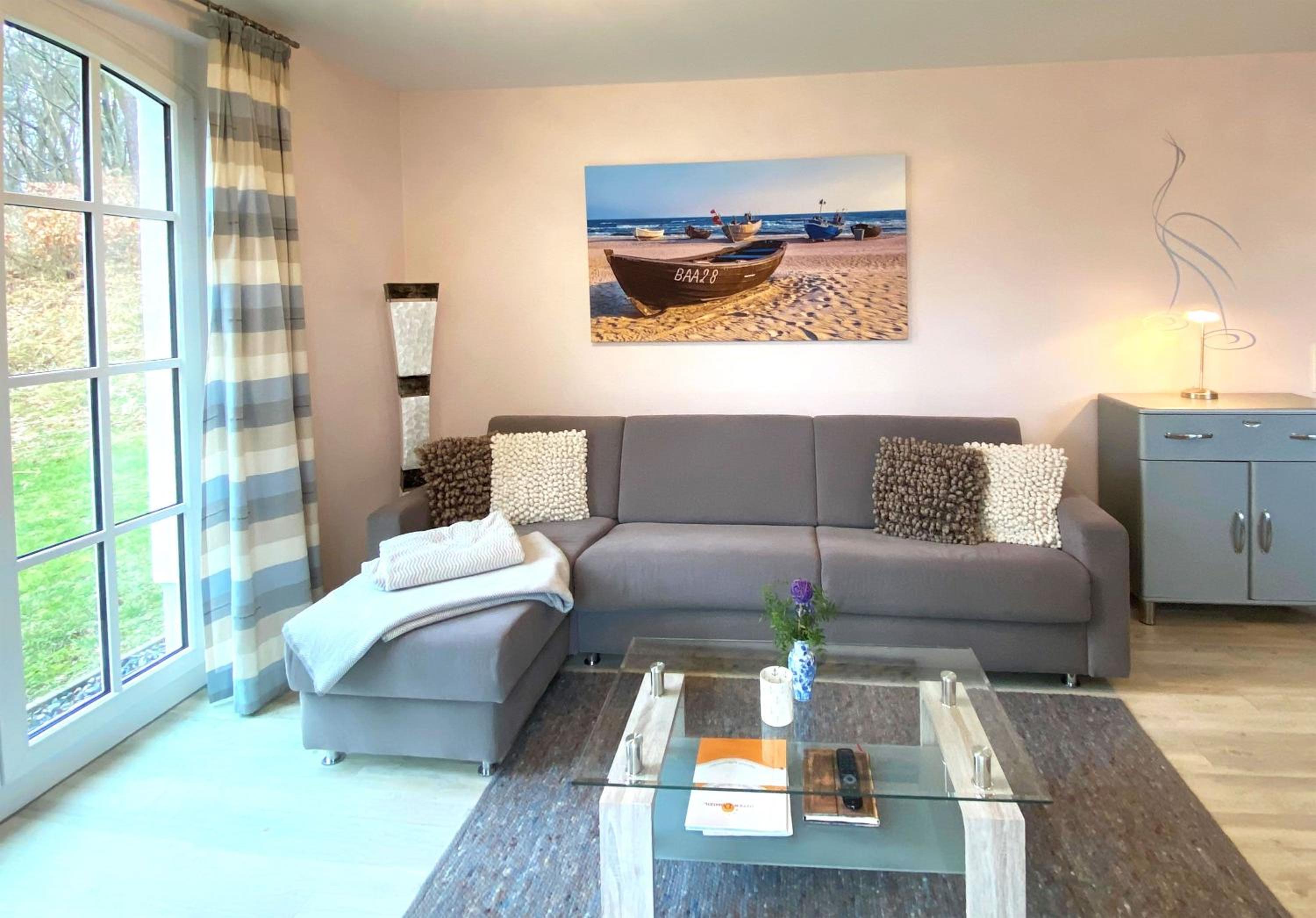 One-Bedroom Apartment with Terrace photo 1