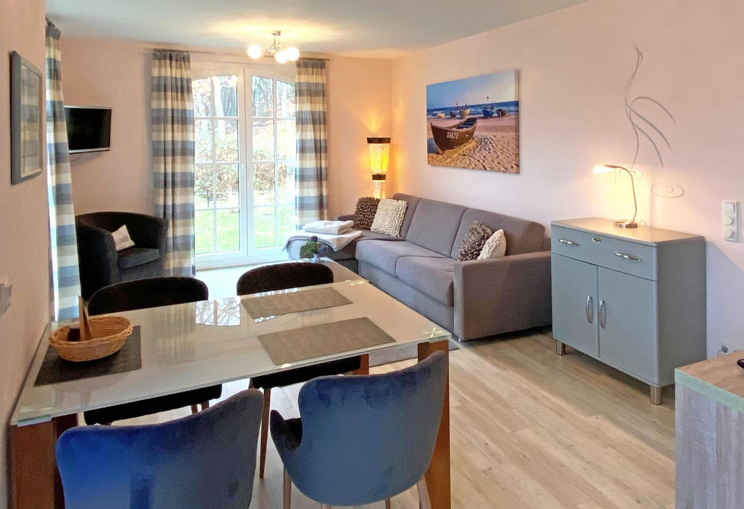 One-Bedroom Apartment with Terrace photo 2