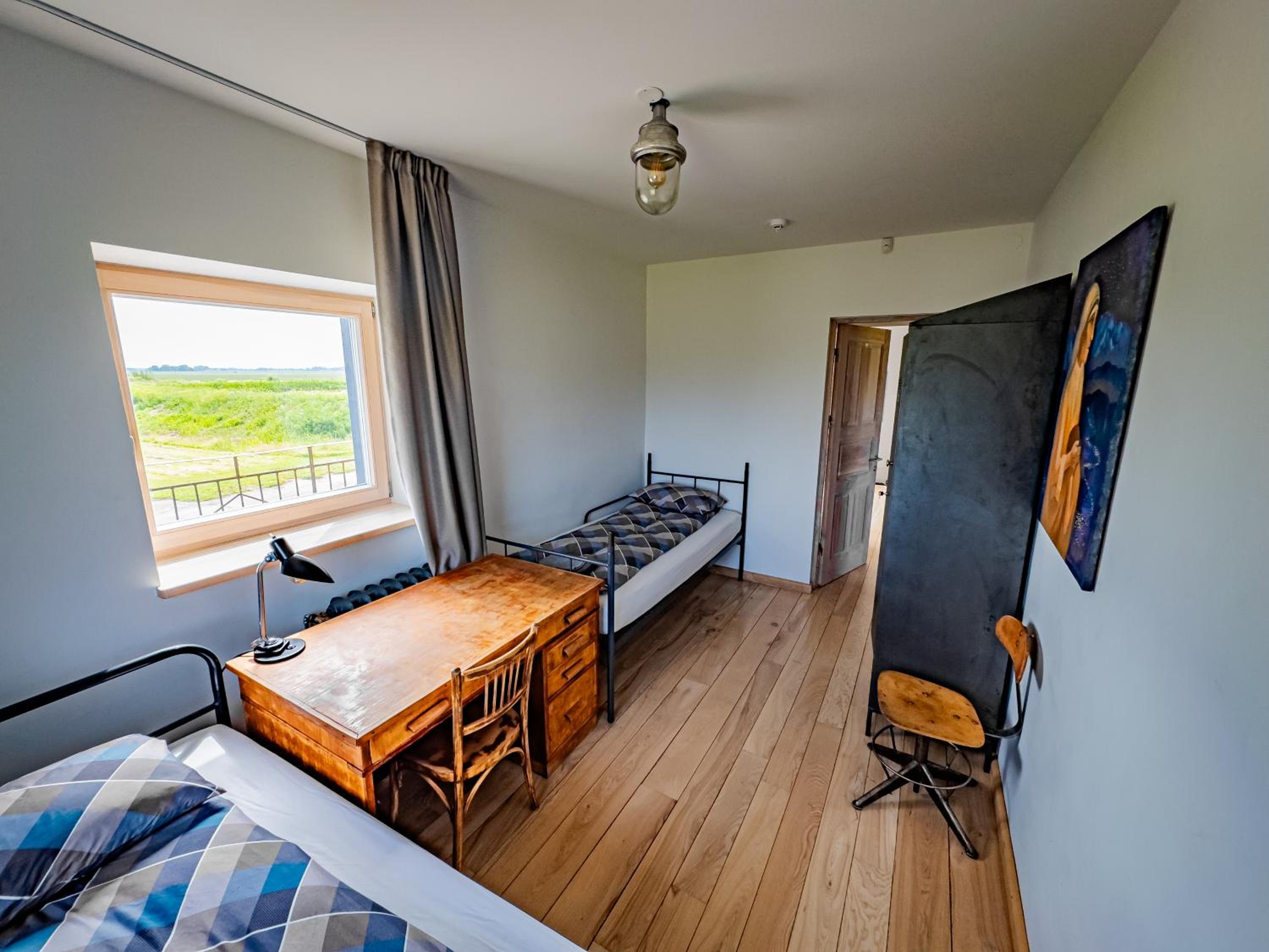One-Bedroom House - Photo 9