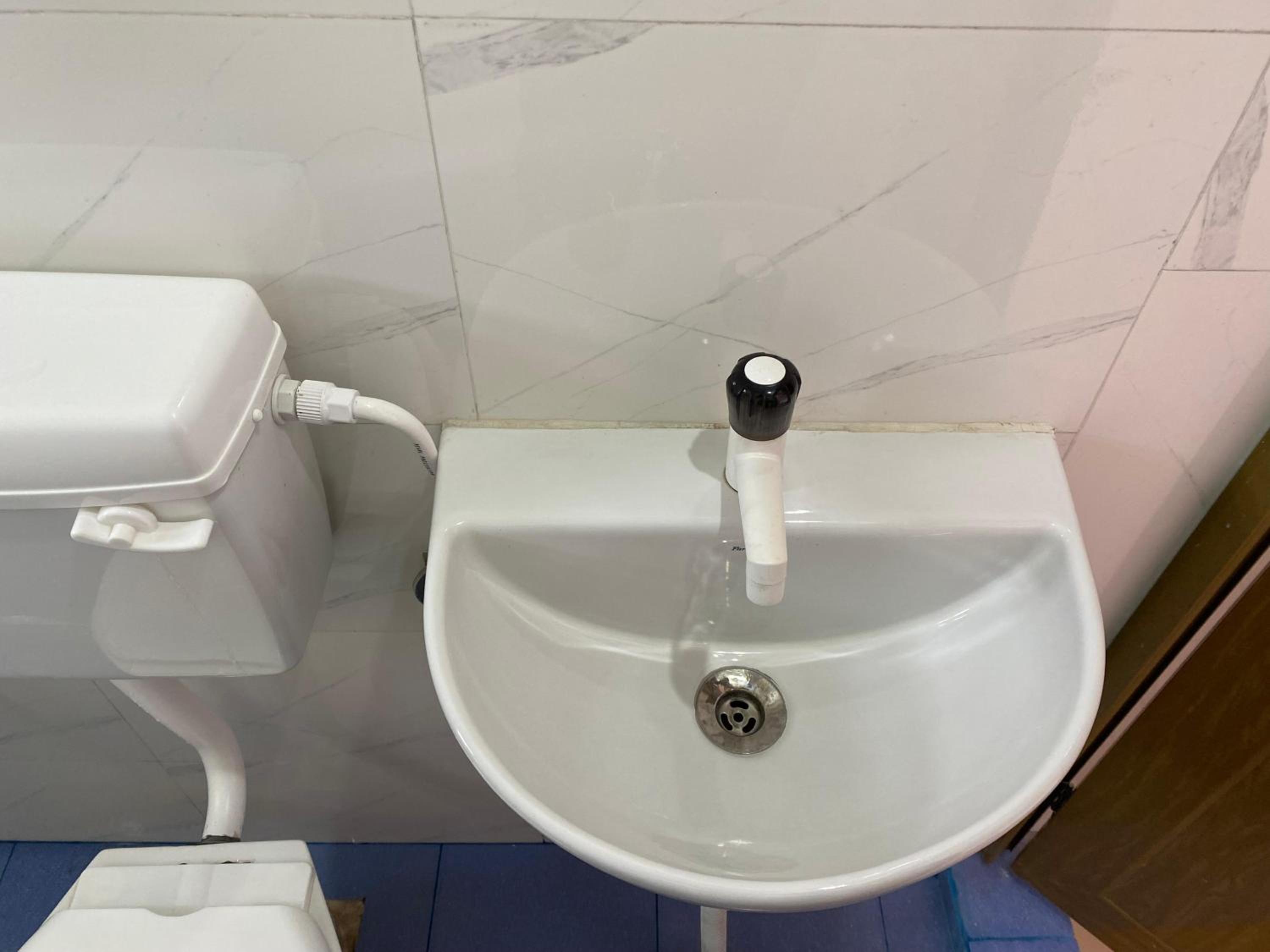 Double Room with Private Bathroom photo 3