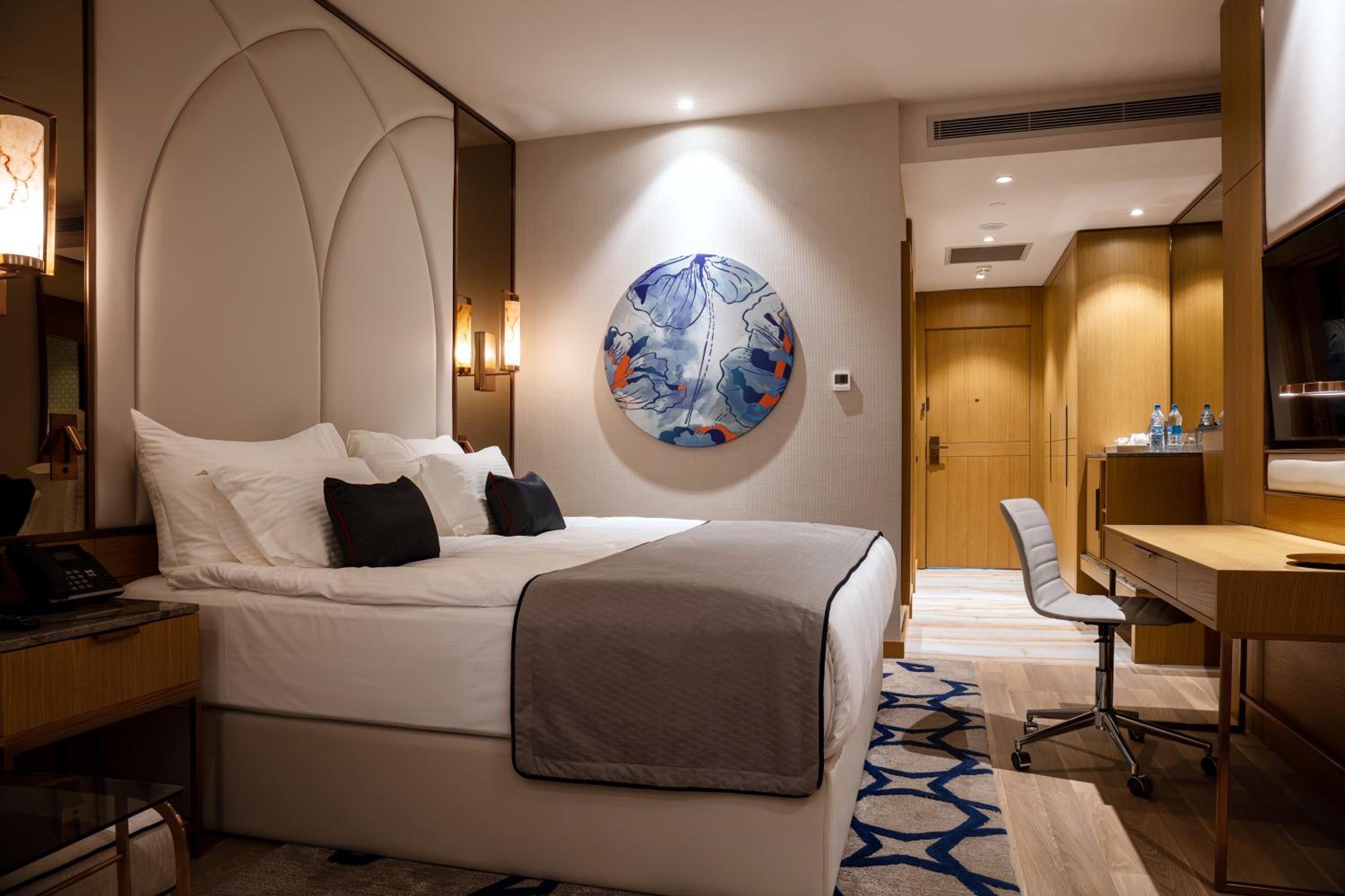 Deluxe Room Land View - Photo 2