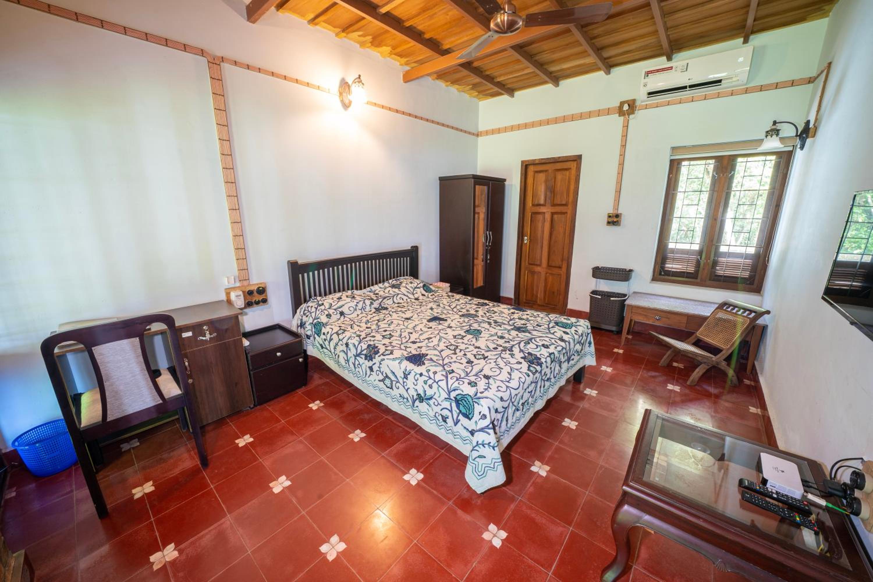 Three-Bedroom House photo 1