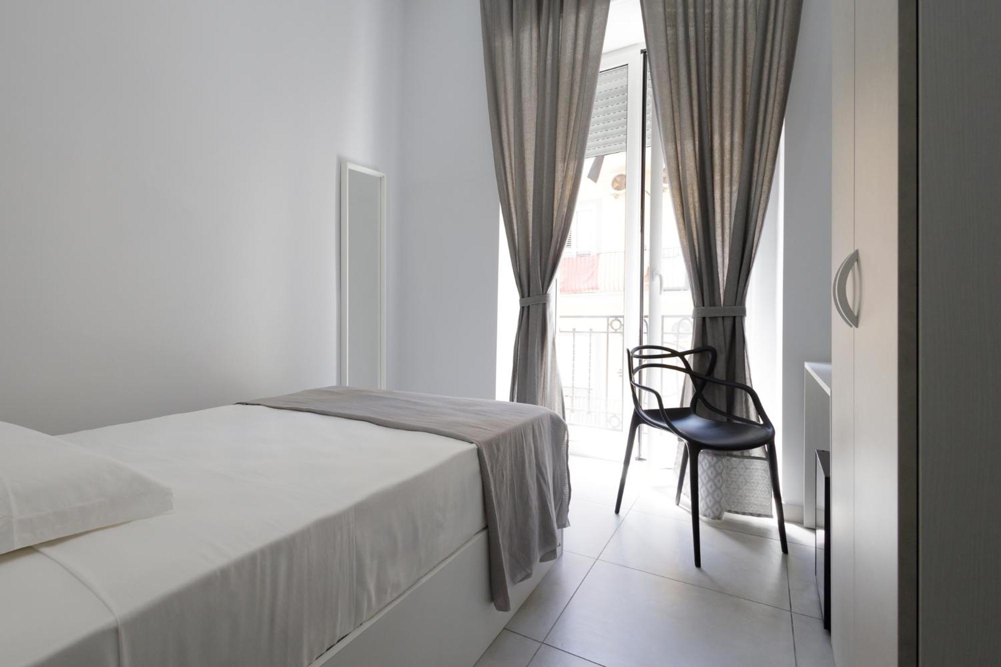 Single Room with Private External Bathroom