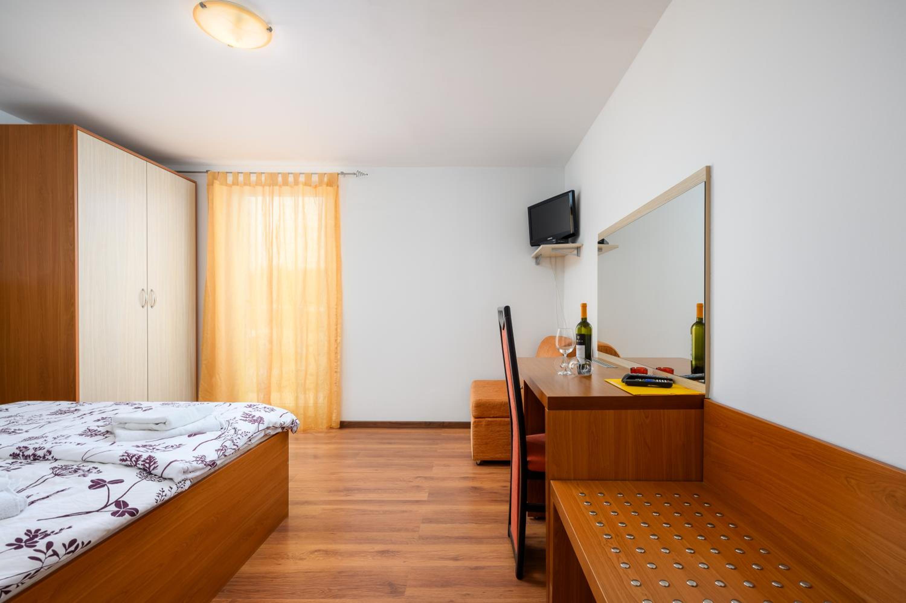 Standard Double Room photo 3