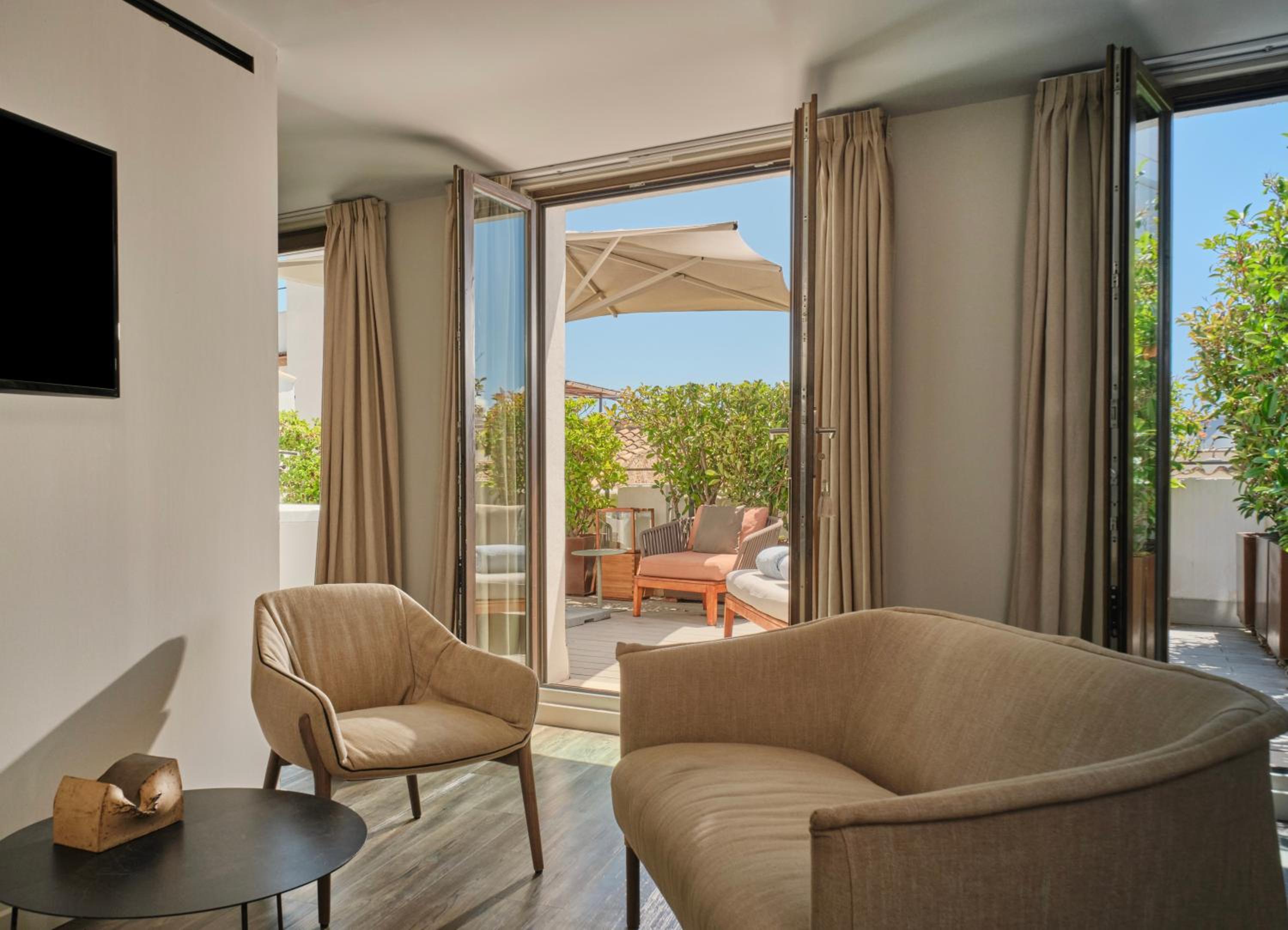 Suite con Terraza Suite con Terraza