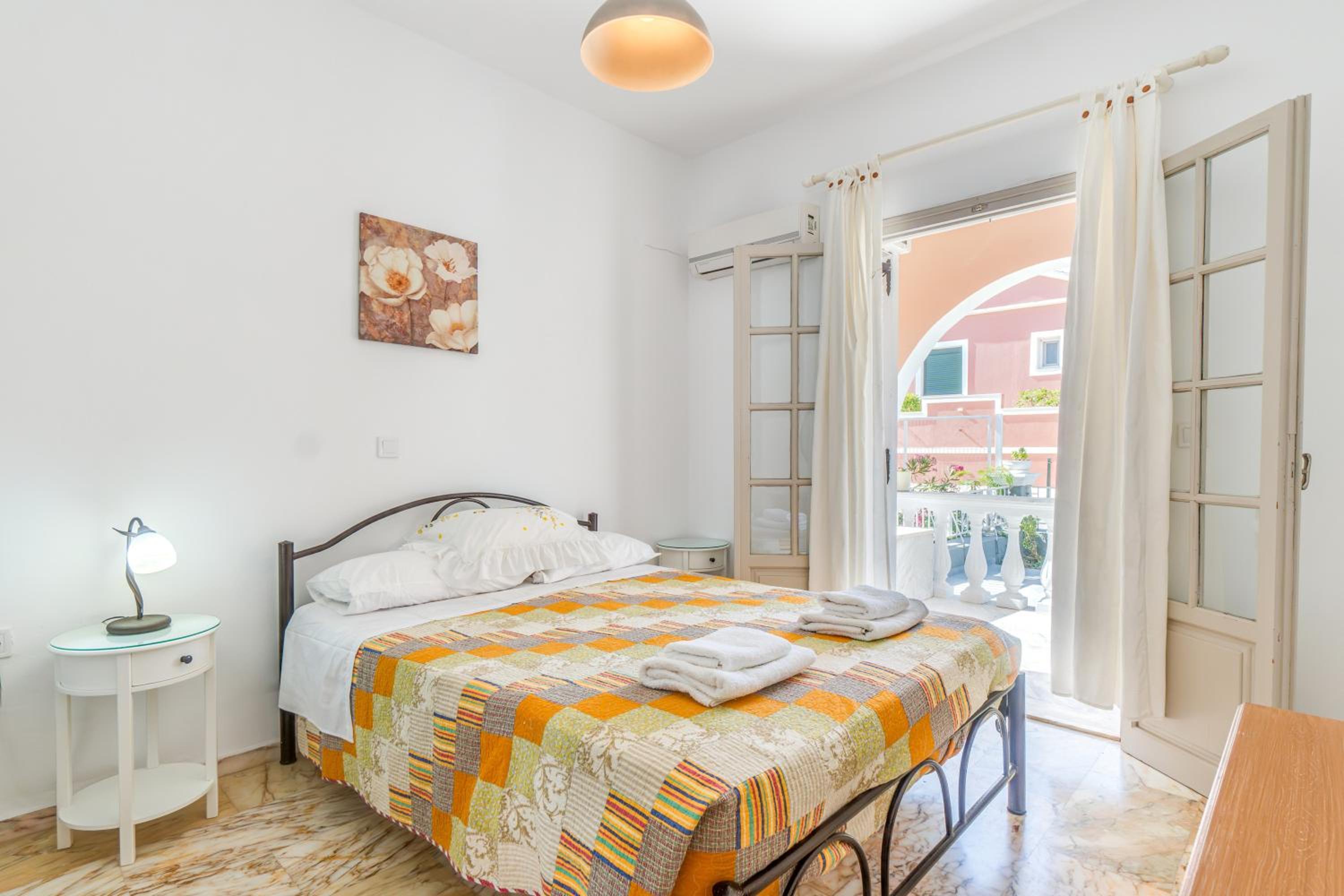 Two-Bedroom Deluxe Apartment with Garden View