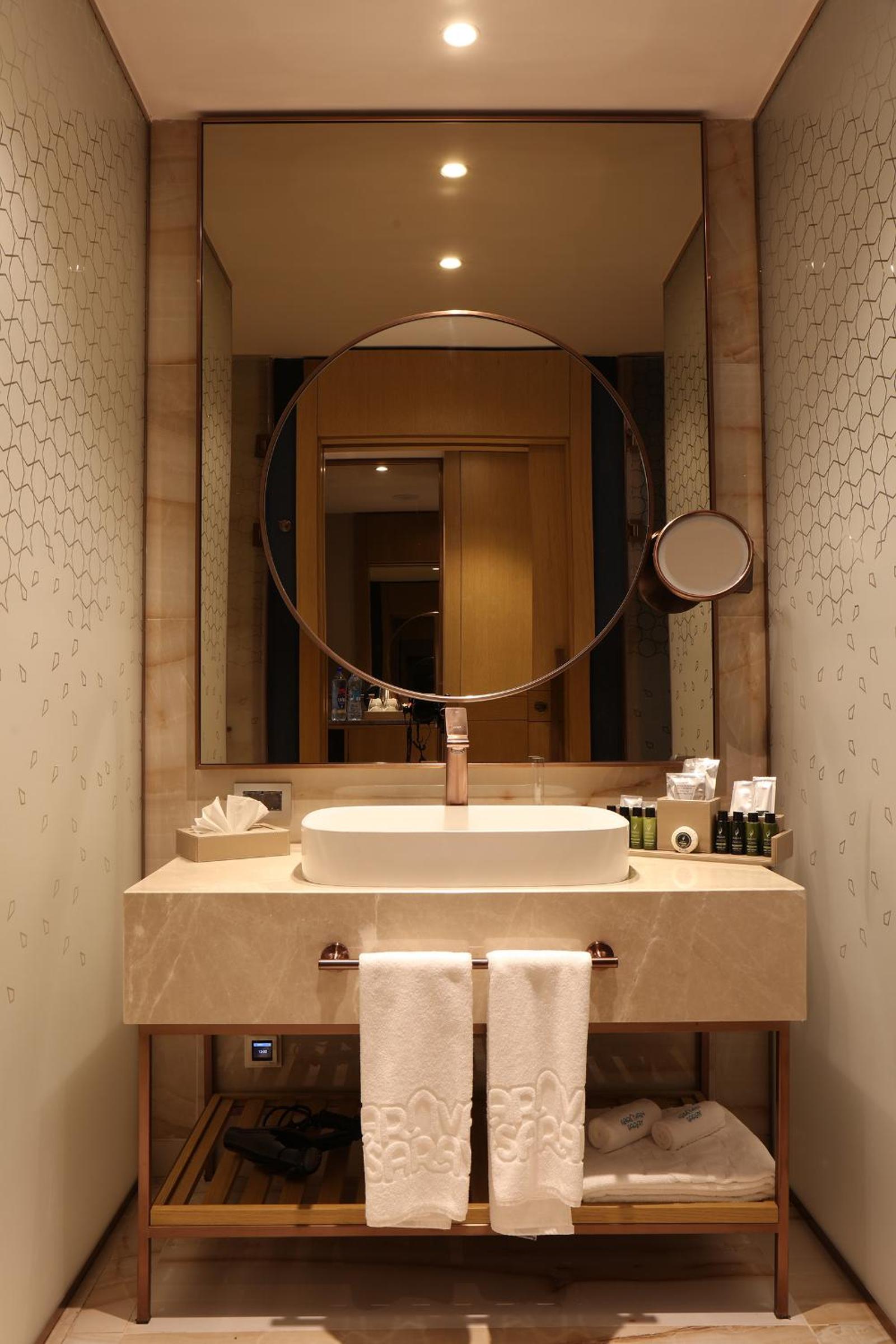 Junior Suite with Terrace - Photo 5