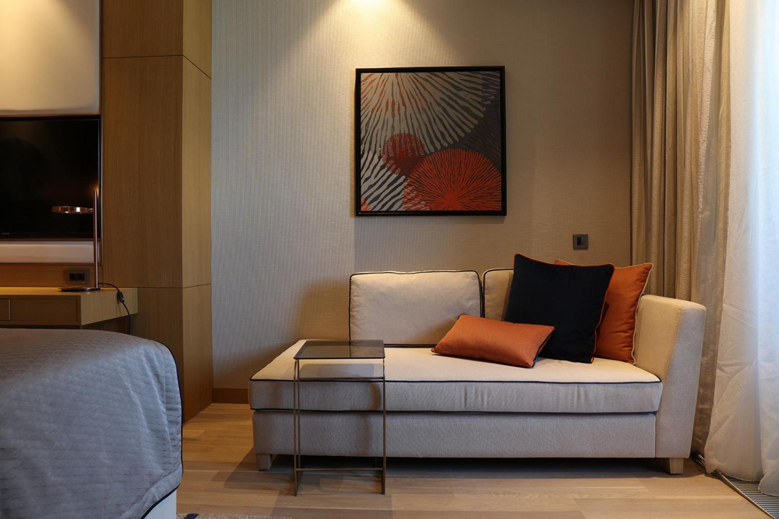 Deluxe Room Square View - Photo 1
