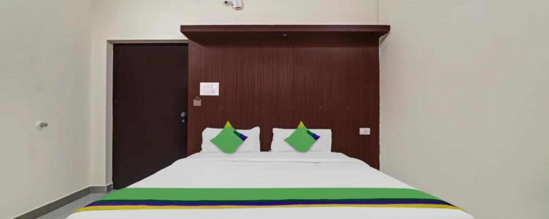 Deluxe Double Room photo 3