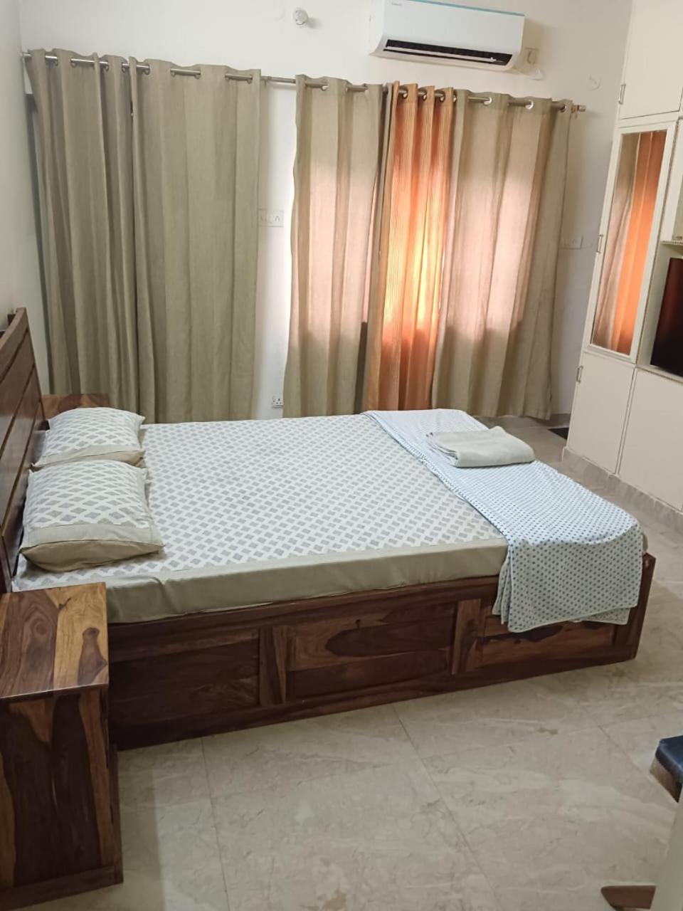 Double Room With Private Bathroom photo 2