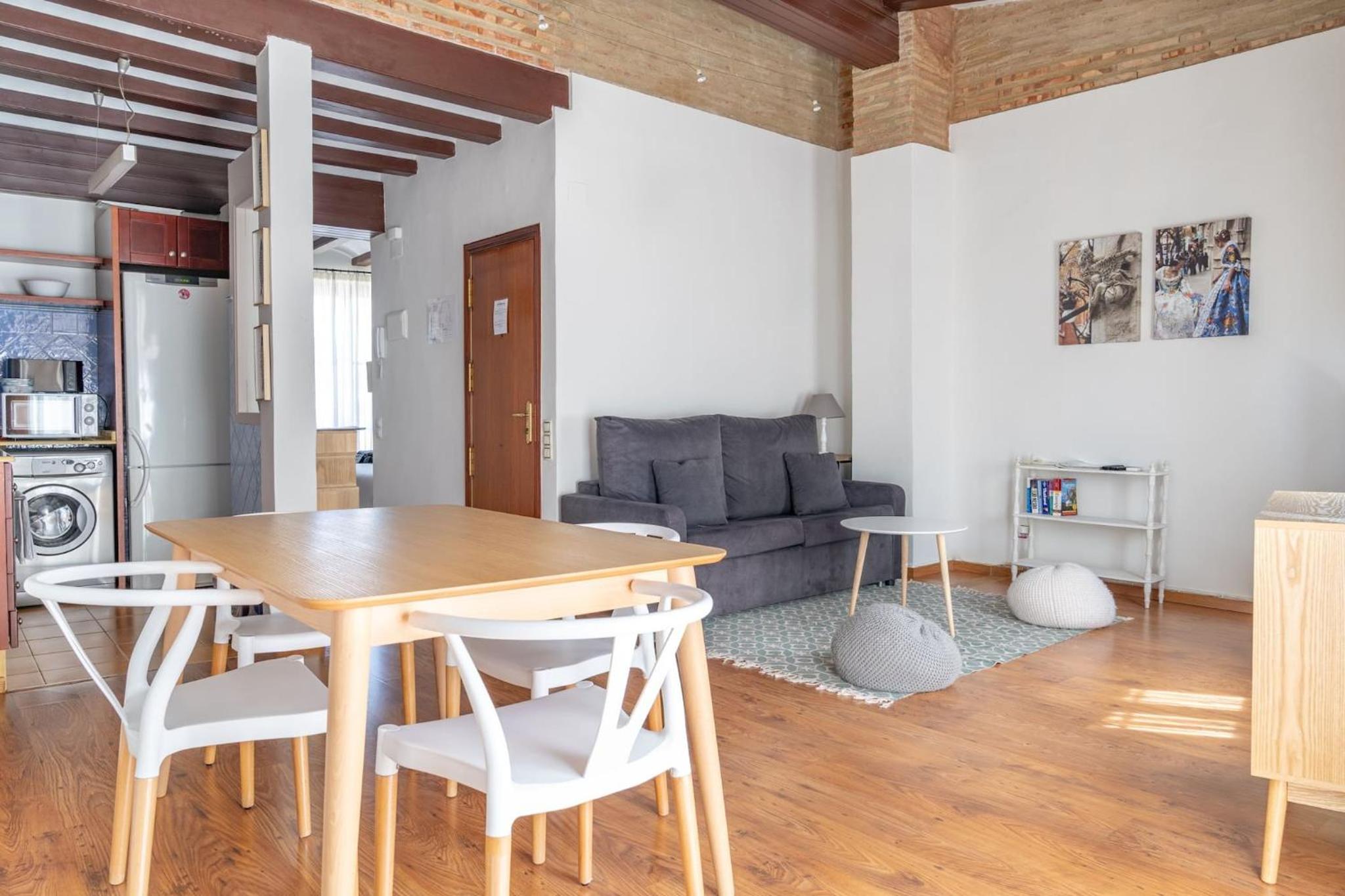 Apartamento con Balcón
