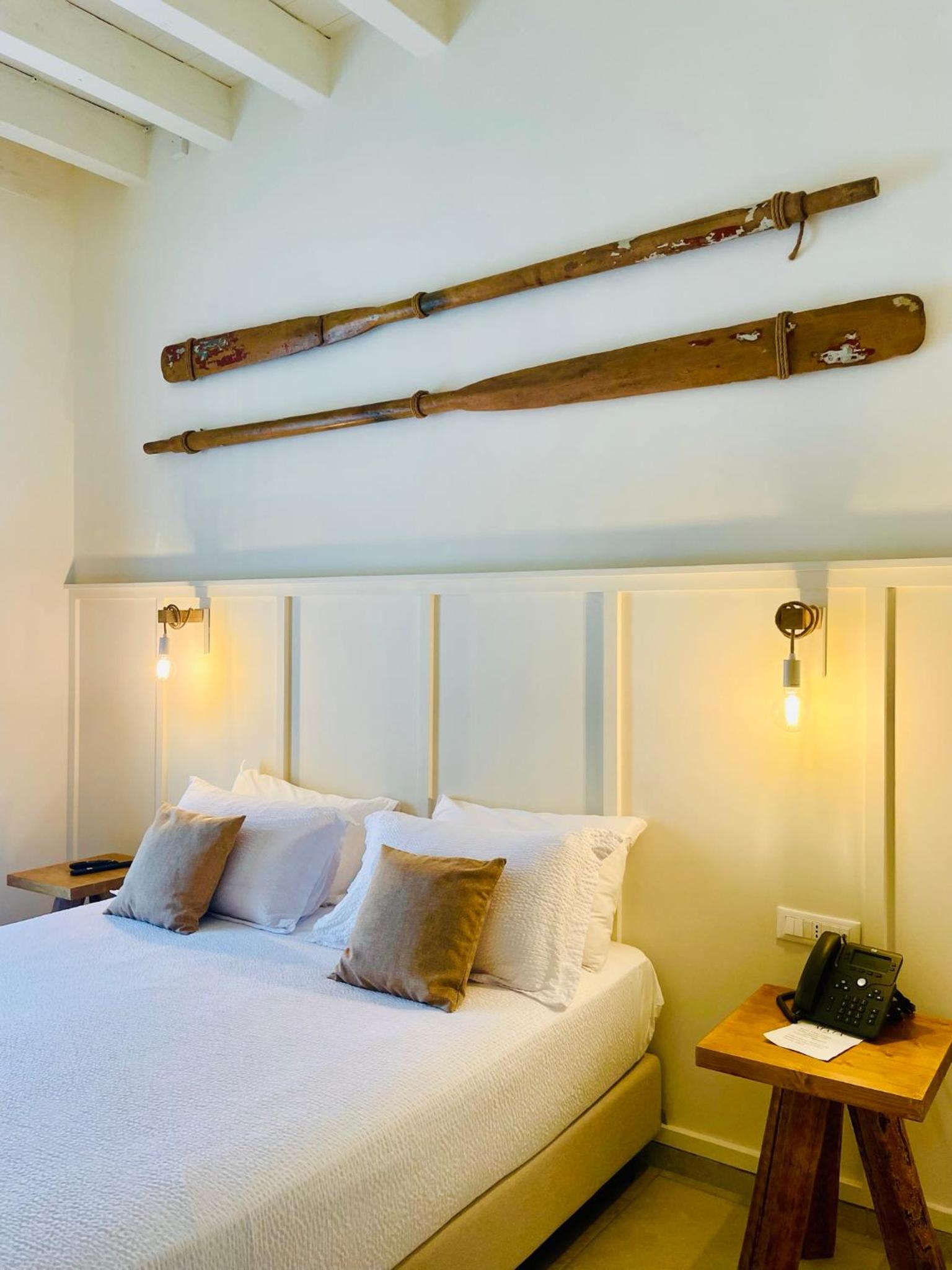 Deluxe Double Room with Balcony and Sea View - Photo 3