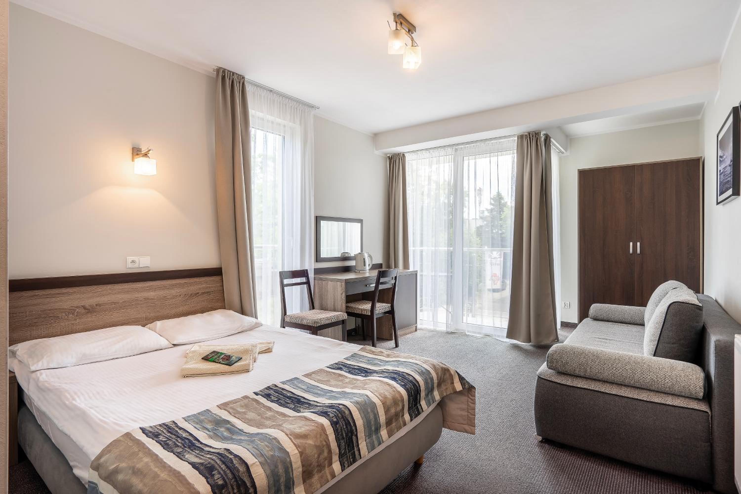 Triple Room with Balcony - Photo 1