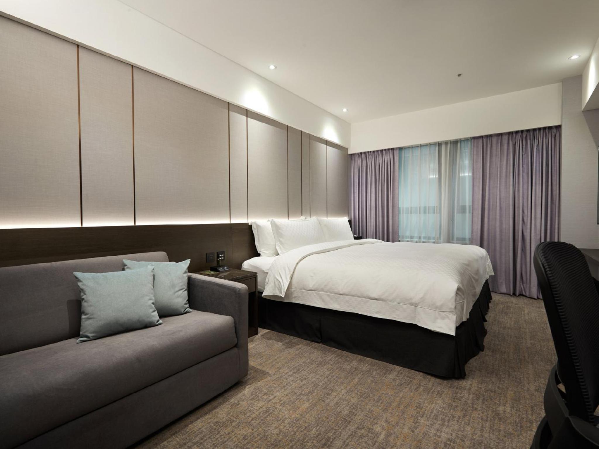 Executive Queen Room