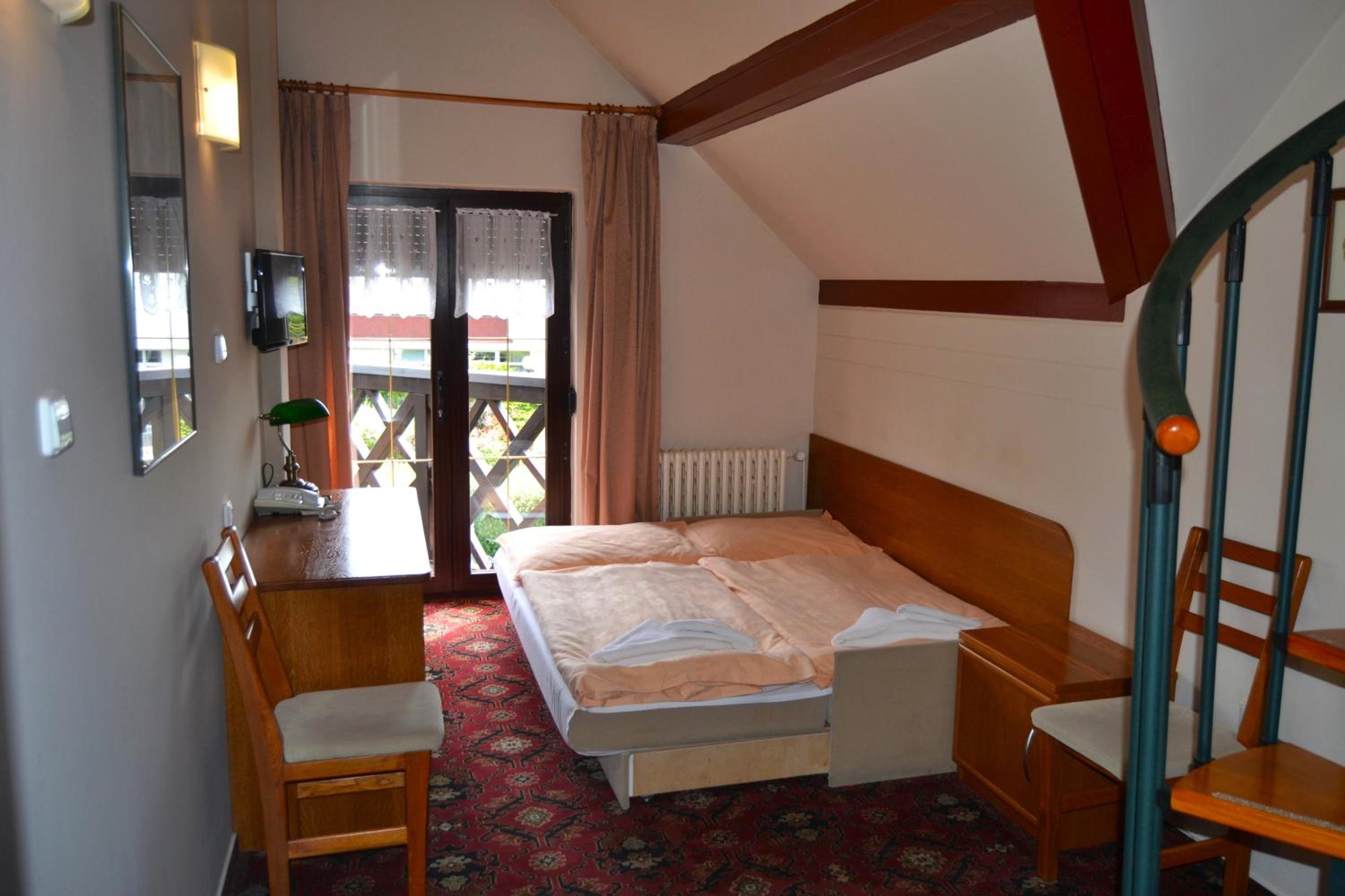 Triple Room - Photo 1