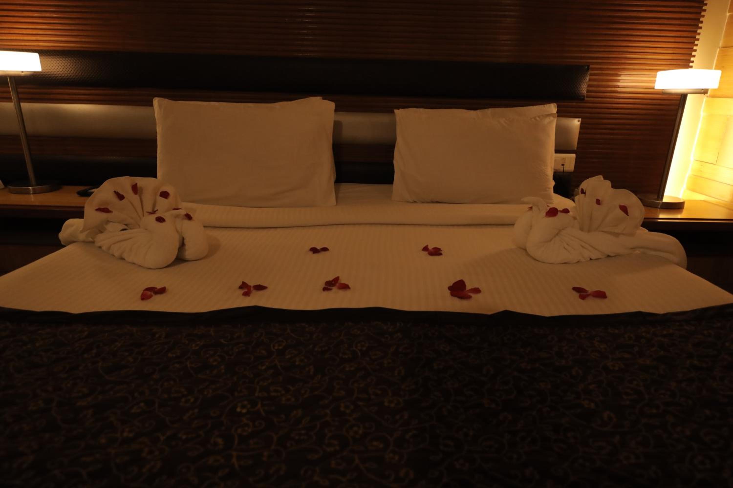 Standard Double or Twin Room - Complimentary Shuttle Pickup and Drop to Sai Baba Temple (Gate 2) - Photo 10
