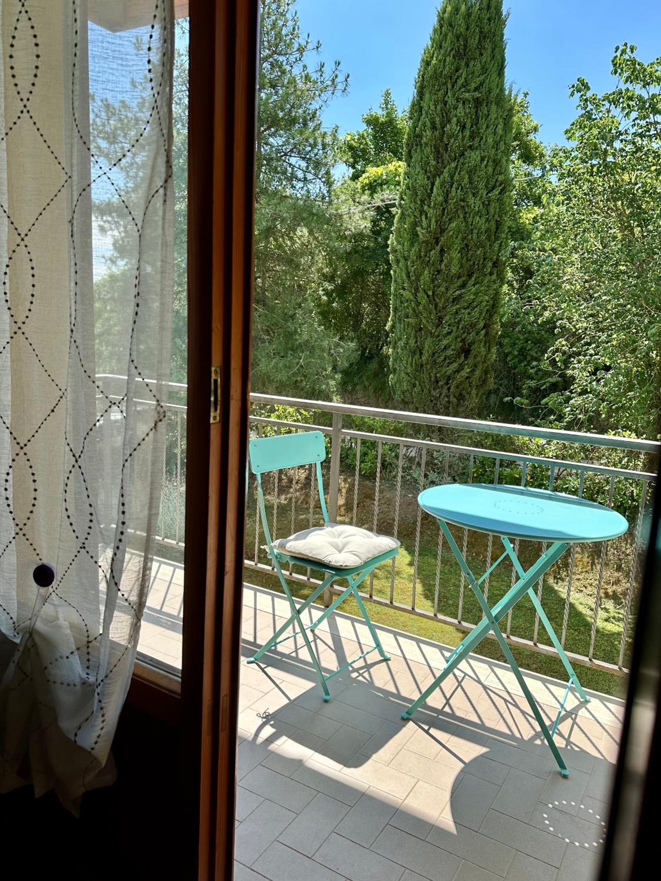 Deluxe Double Room with Balcony photo 3