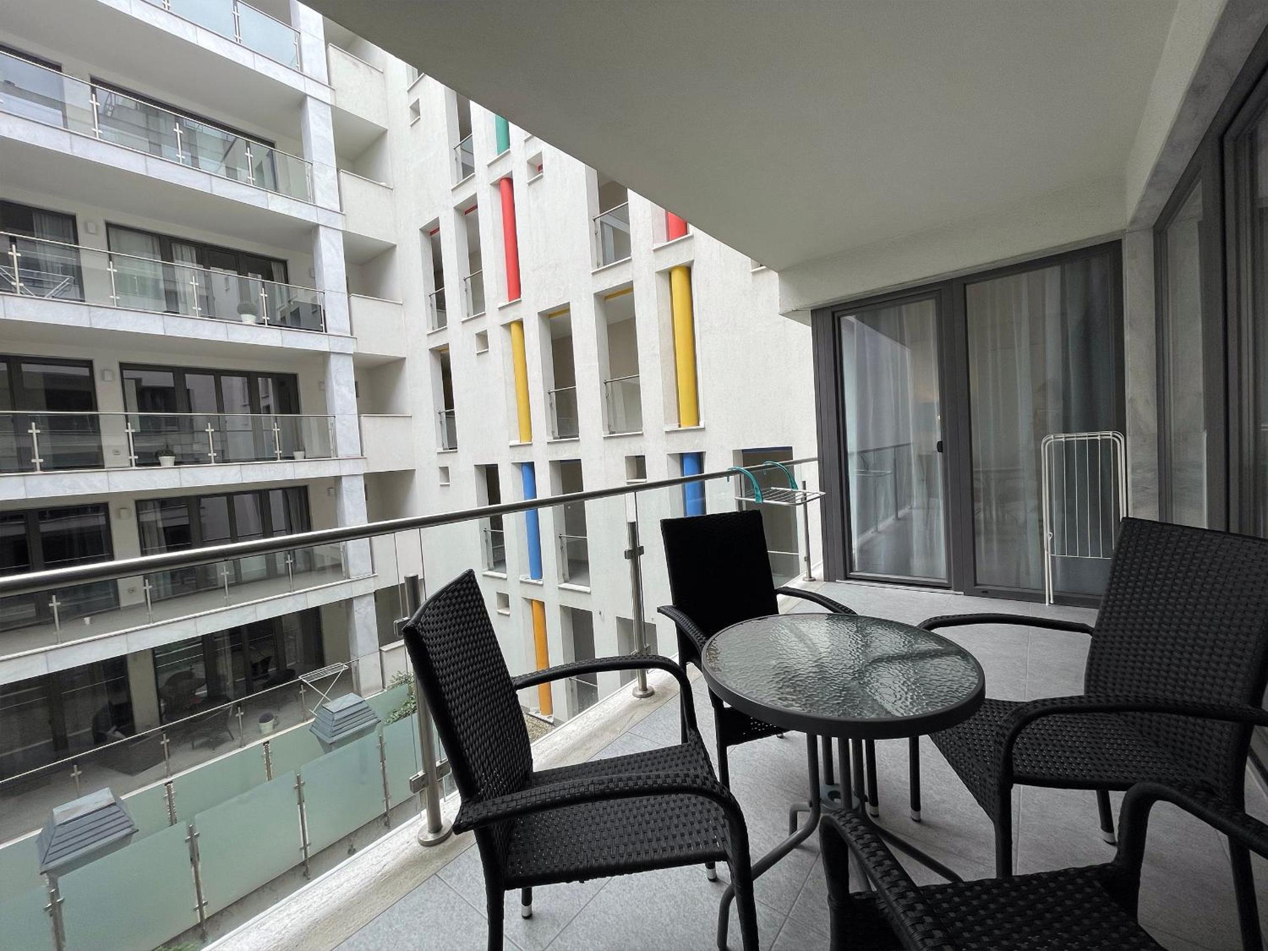 Superior Apartman 130m From The Main Building - Photo 5