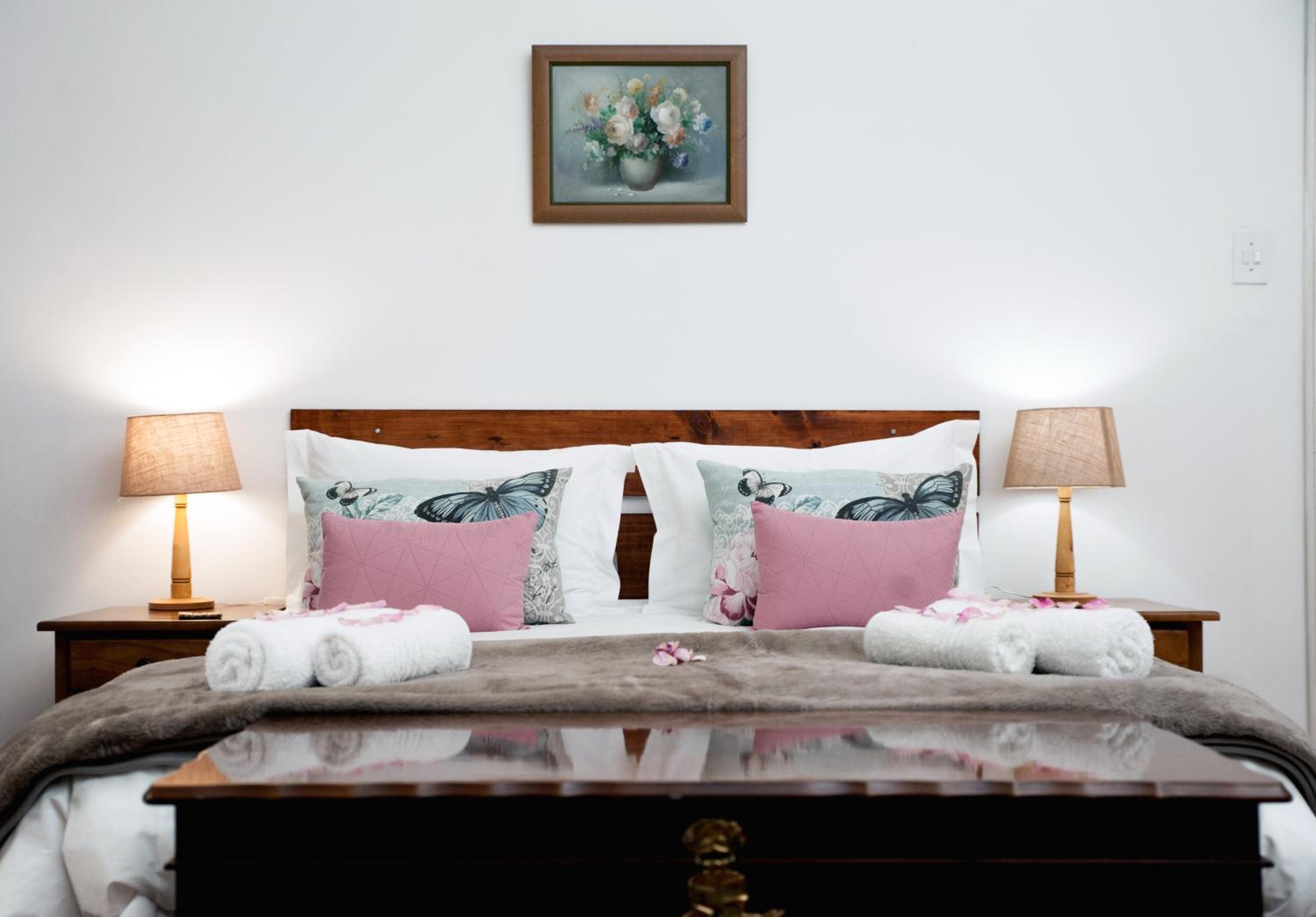 Queen Room photo 1