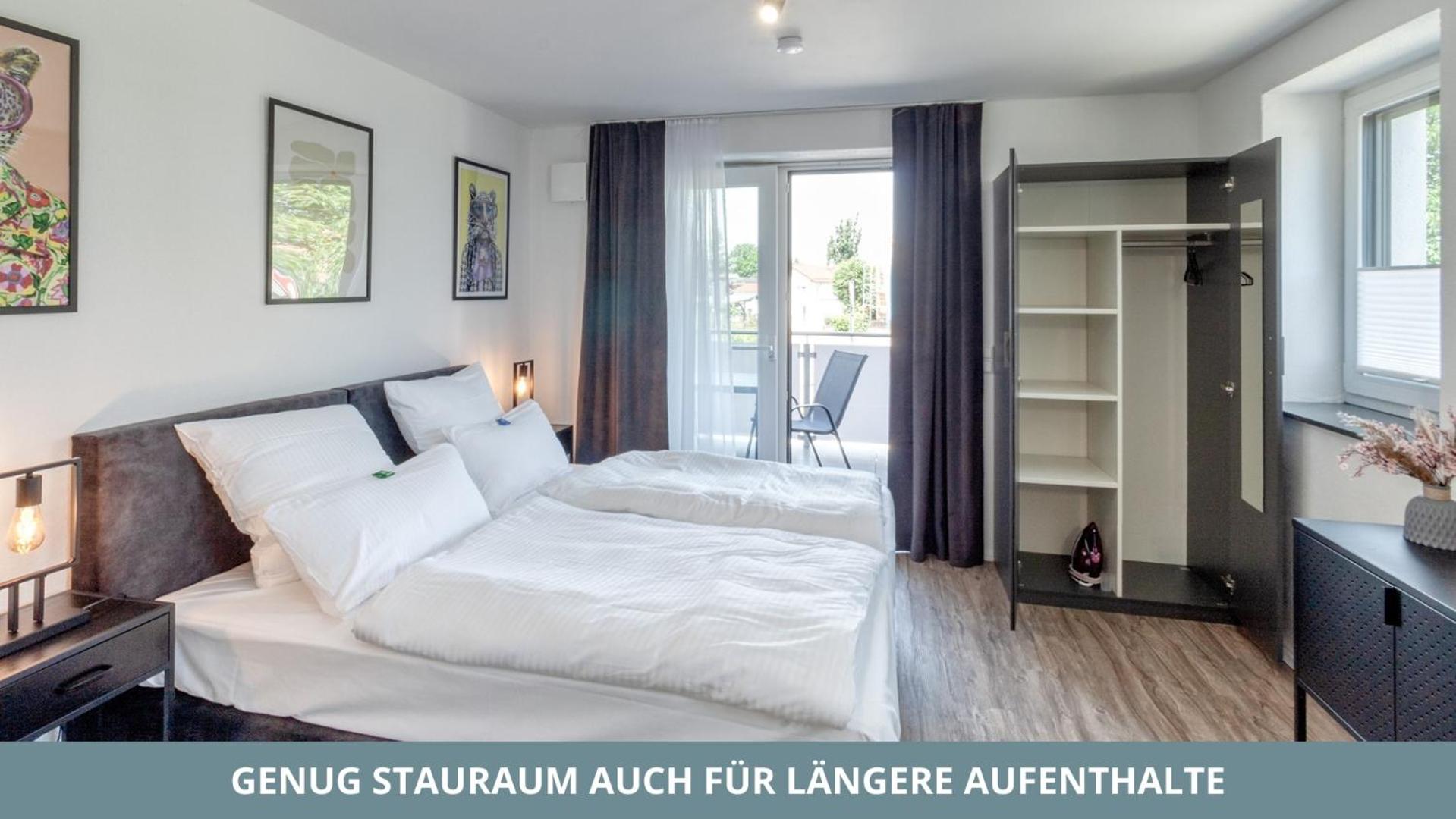Studio Apartment with Balcony photo 1