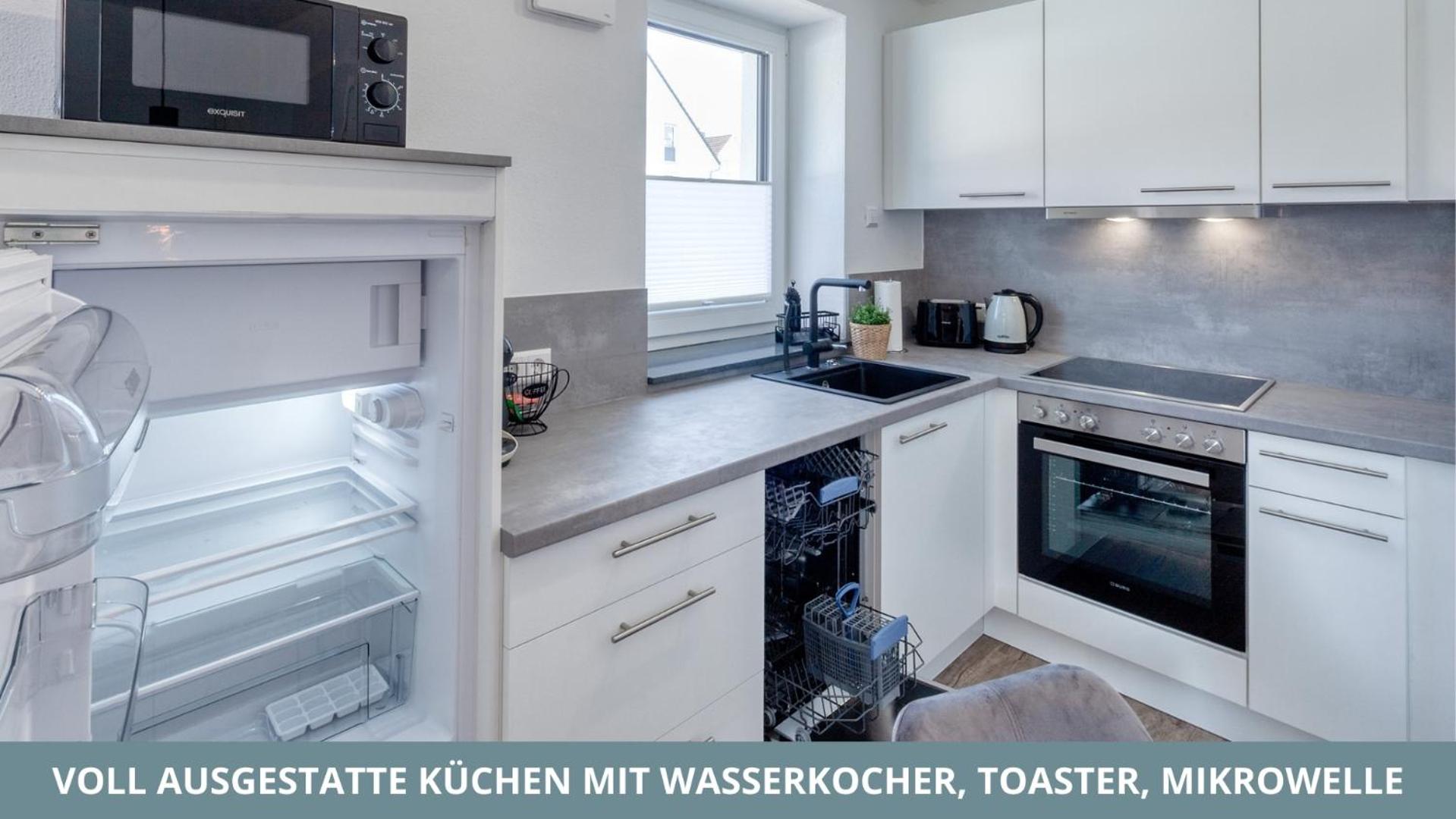Studio Apartment with Balcony photo 2