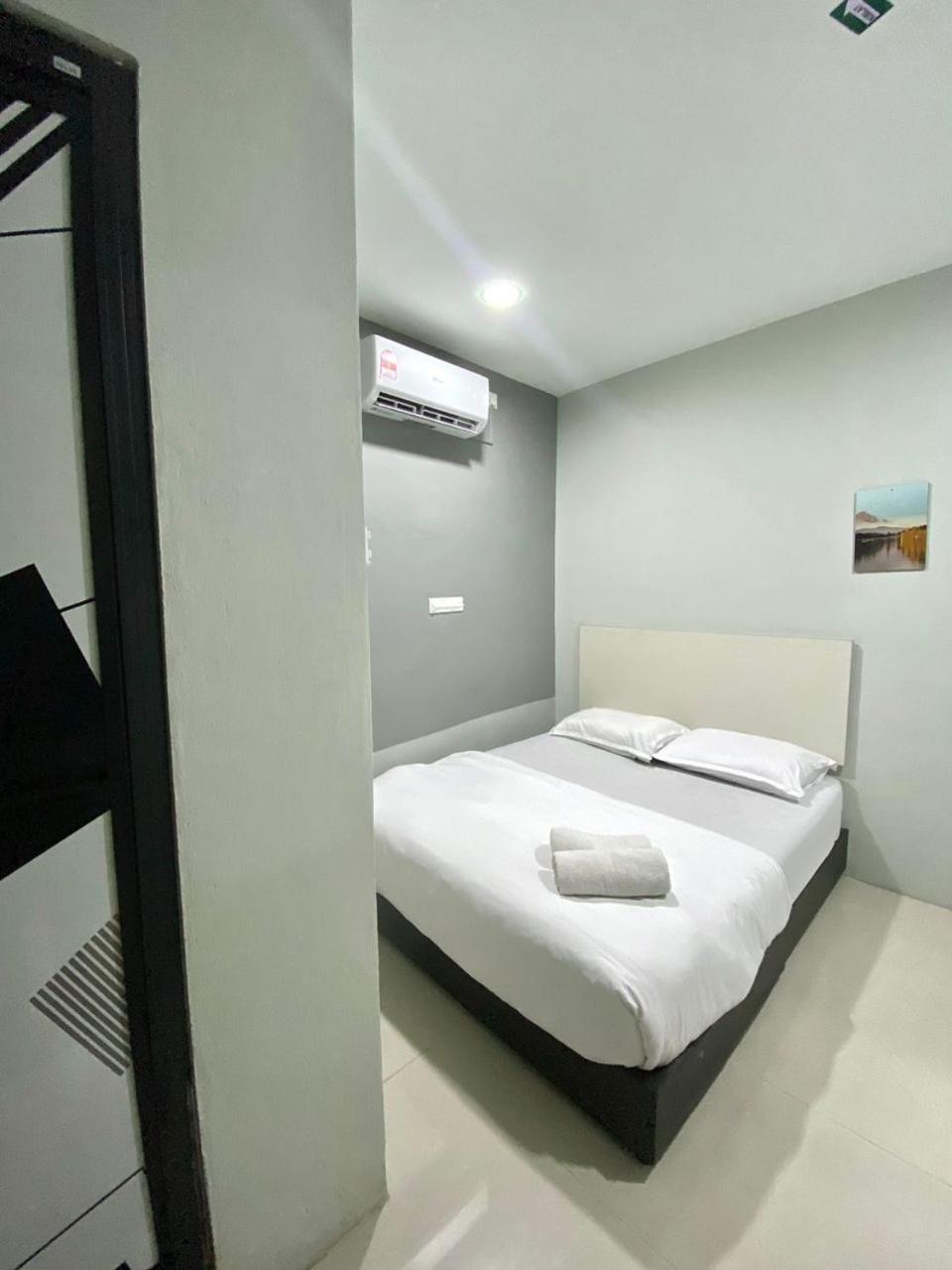 Deluxe Queen Room photo 1
