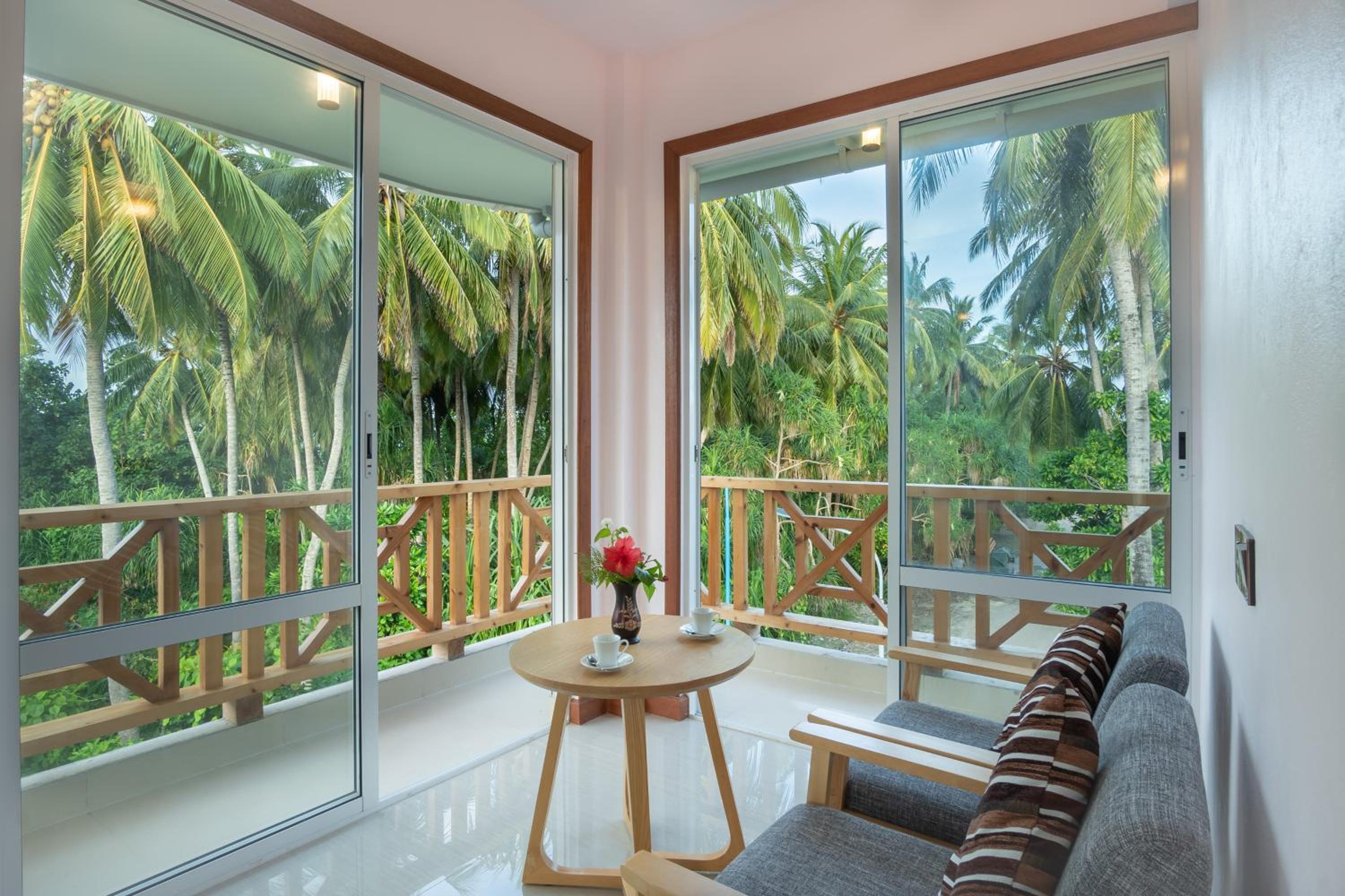 King Room With Balcony photo 2