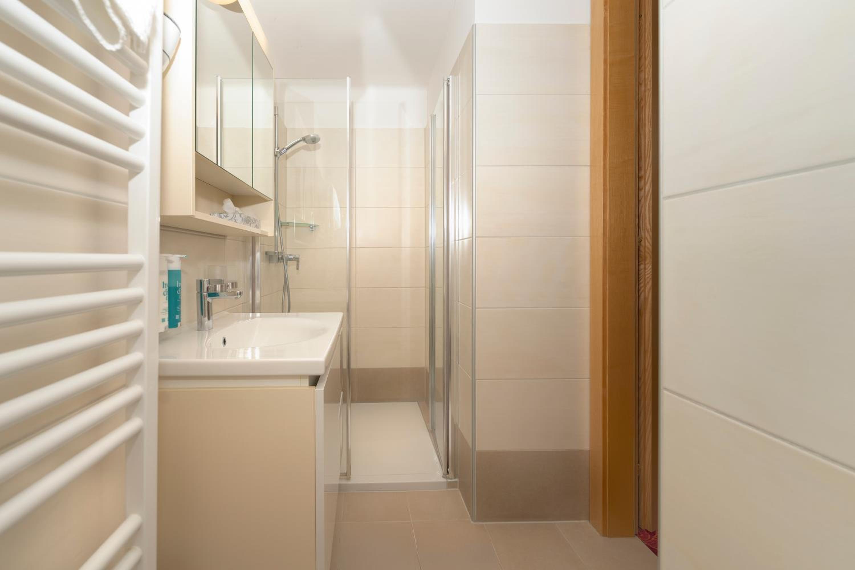 Standard Triple Room photo 3