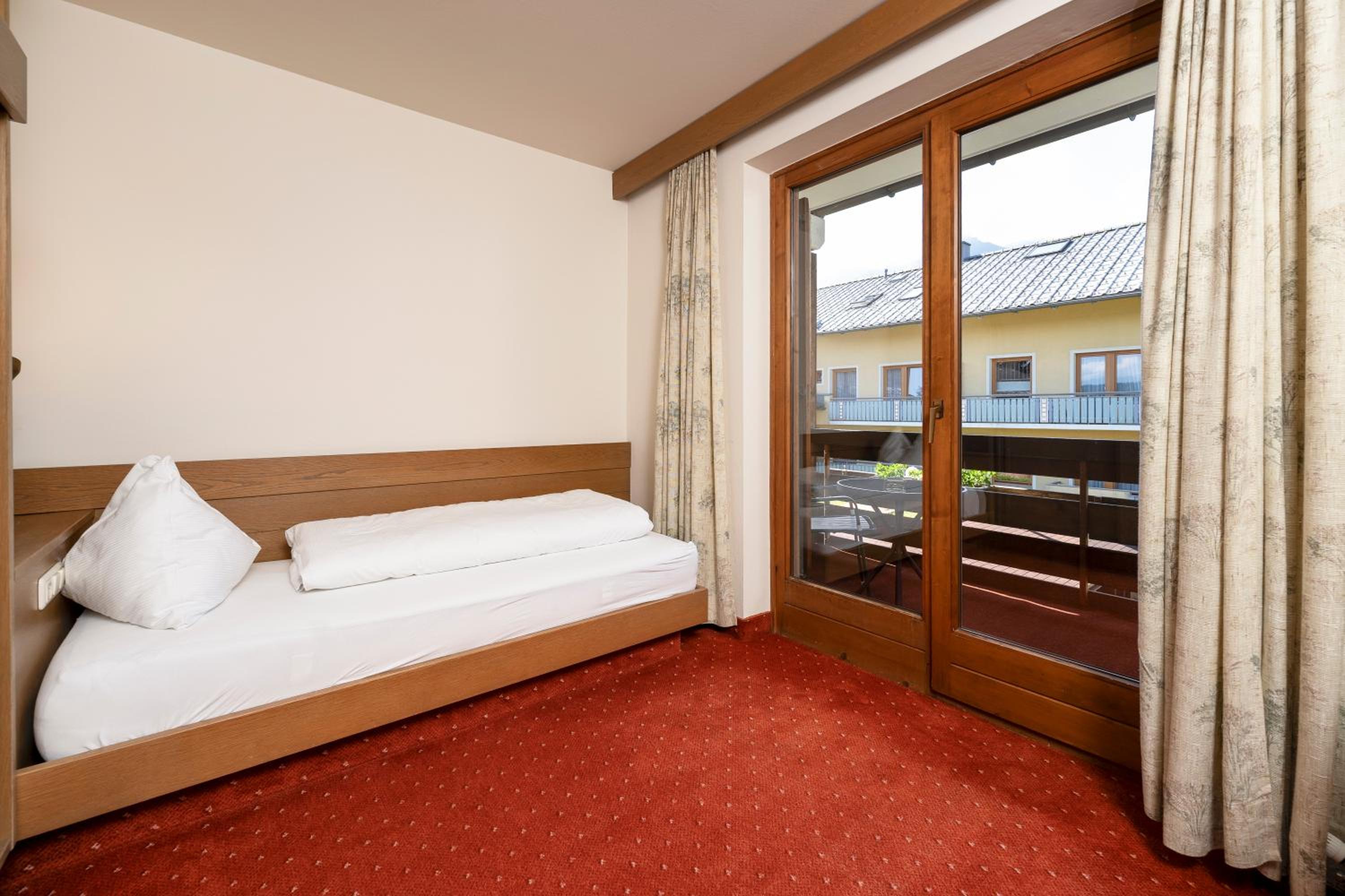 Single Room photo 2