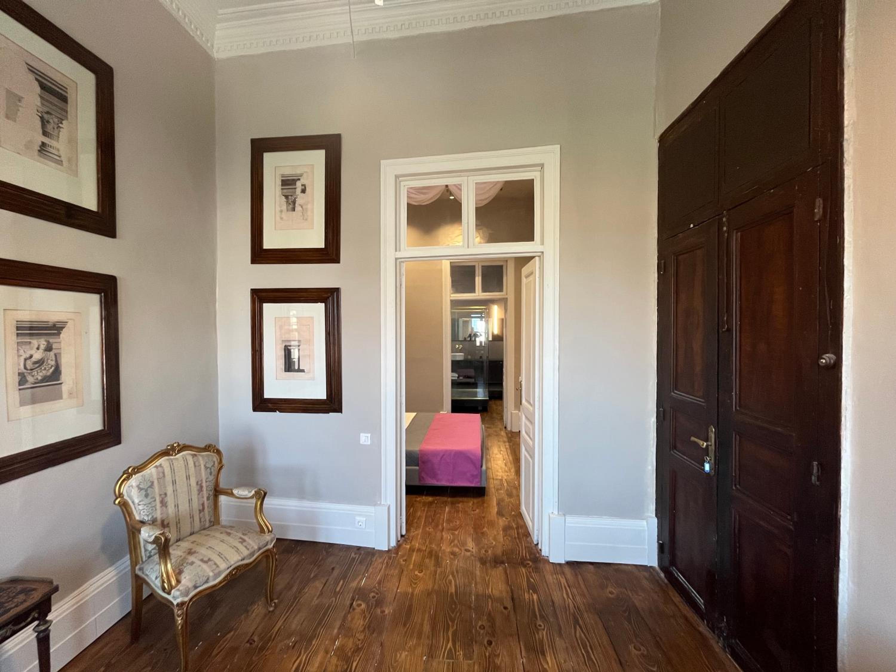 Suite - Photo 4