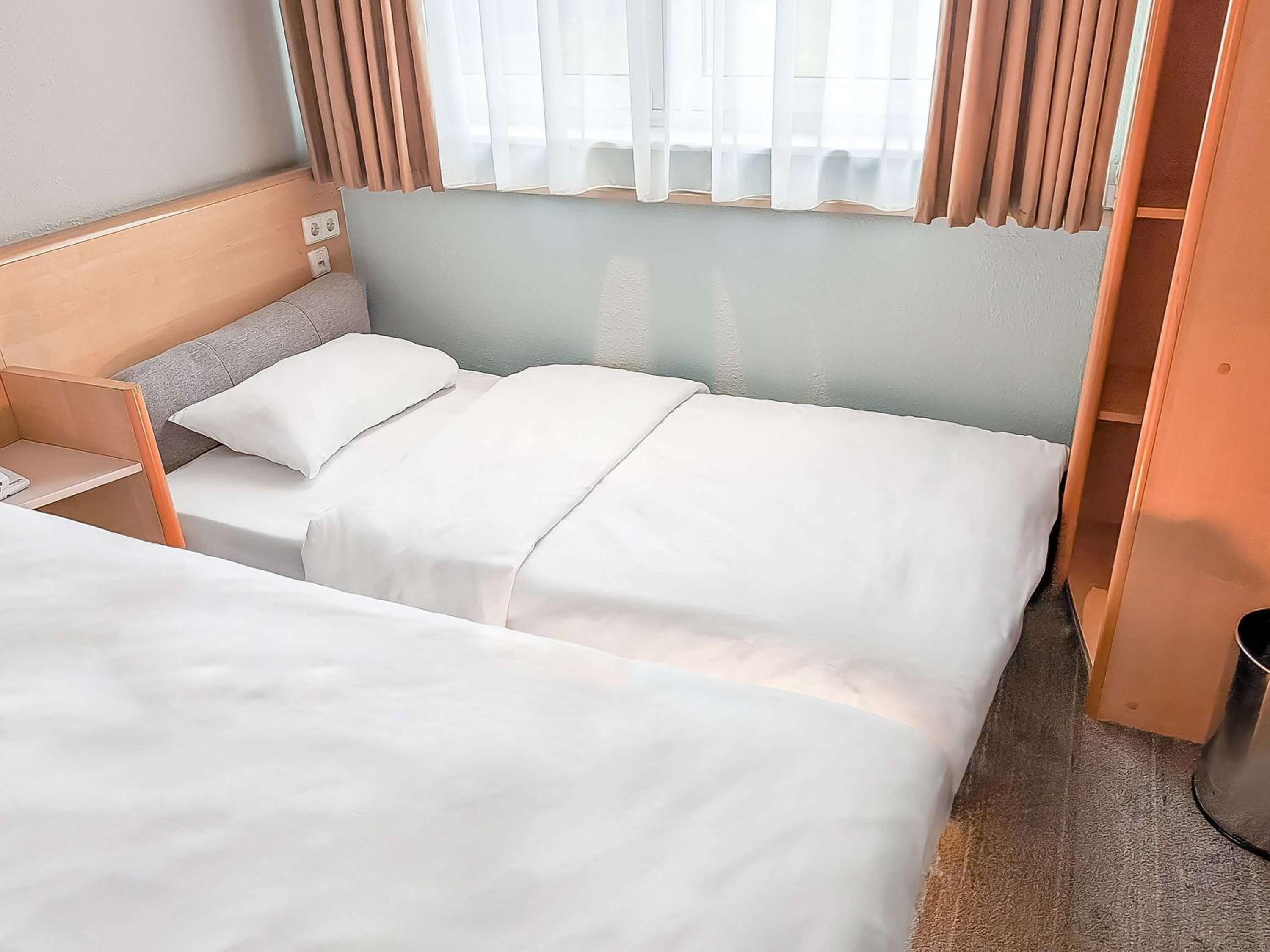 Standard Double Room with Sofa - Photo 2