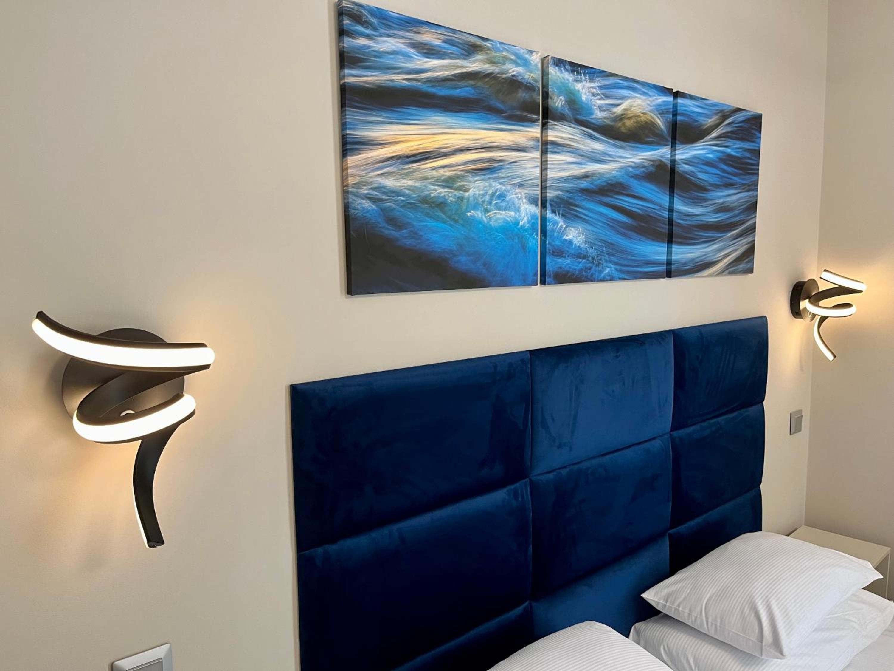 Two-Bedroom Deluxe Apartment with Balcony - Photo 19