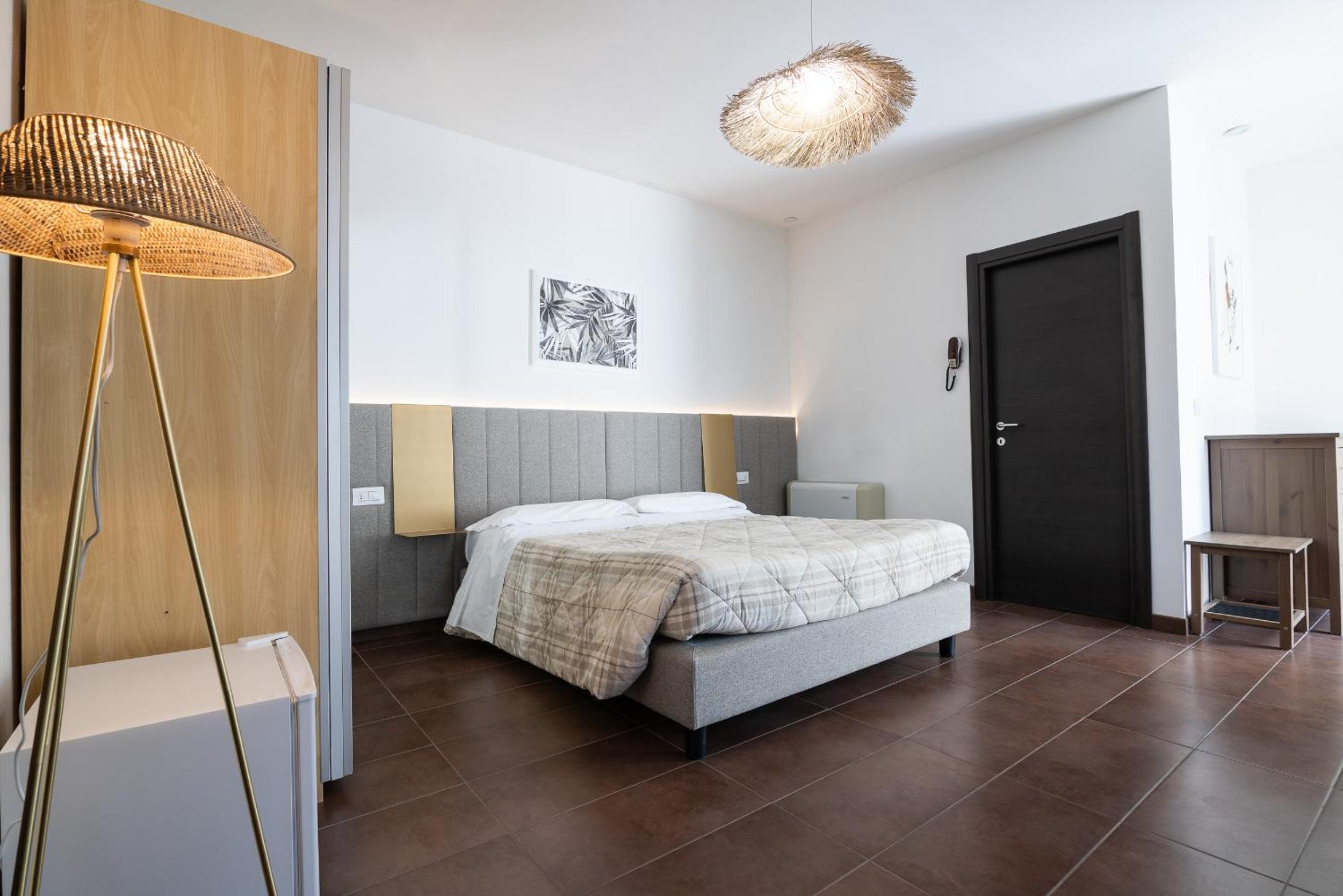2 Connecting Double Rooms - Photo 1