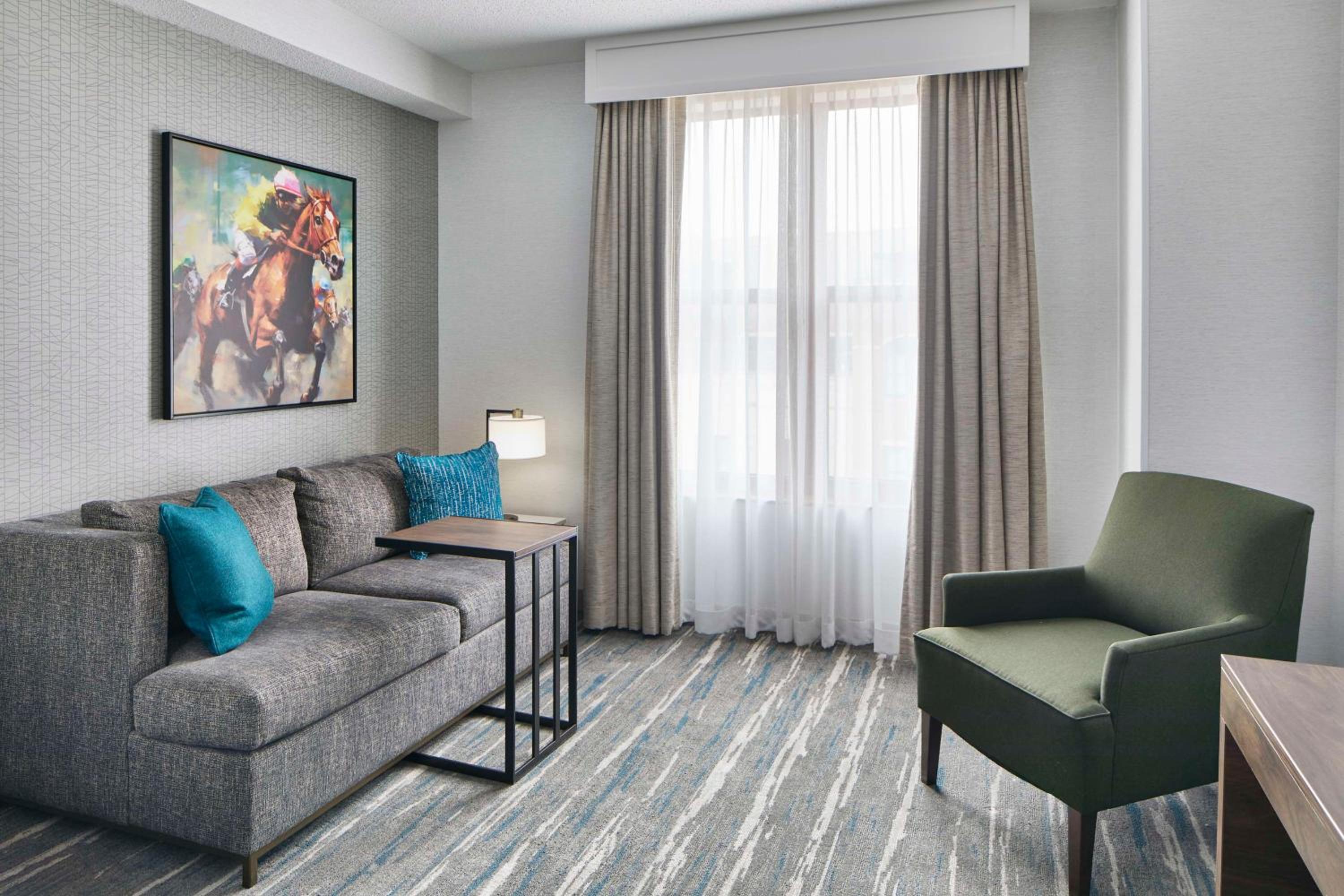 Studio Suite with Two Queen Beds and Sofa Bed - Photo 4