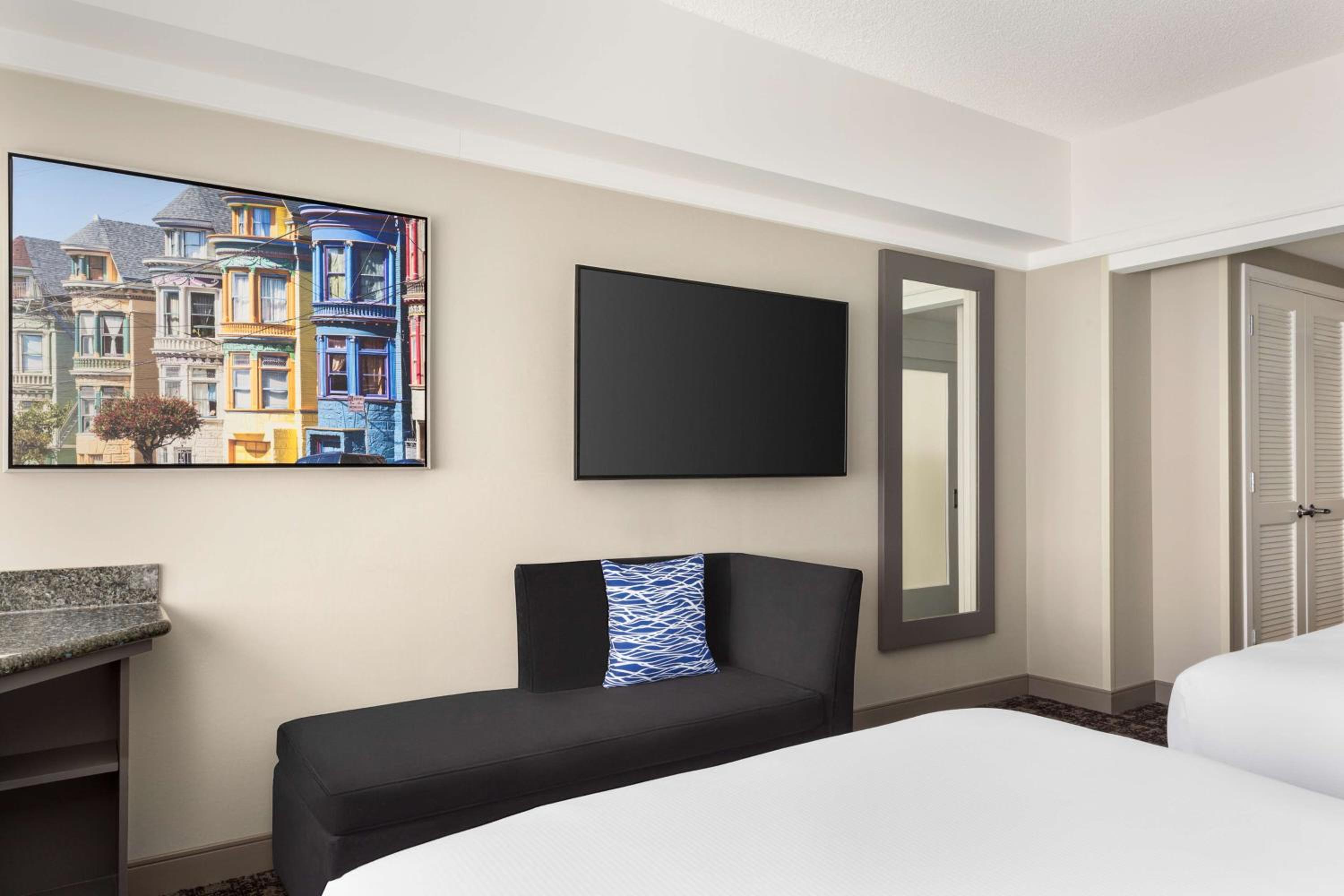 Double Room with Two Double Beds - Photo 7