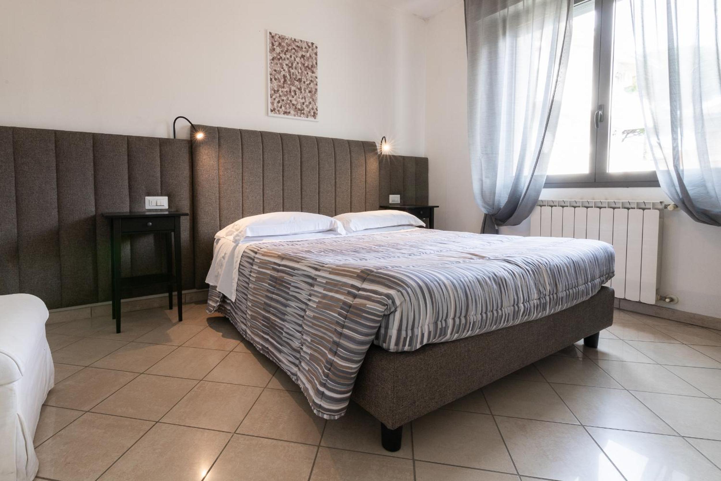 2 Connecting Double Rooms - Photo 4