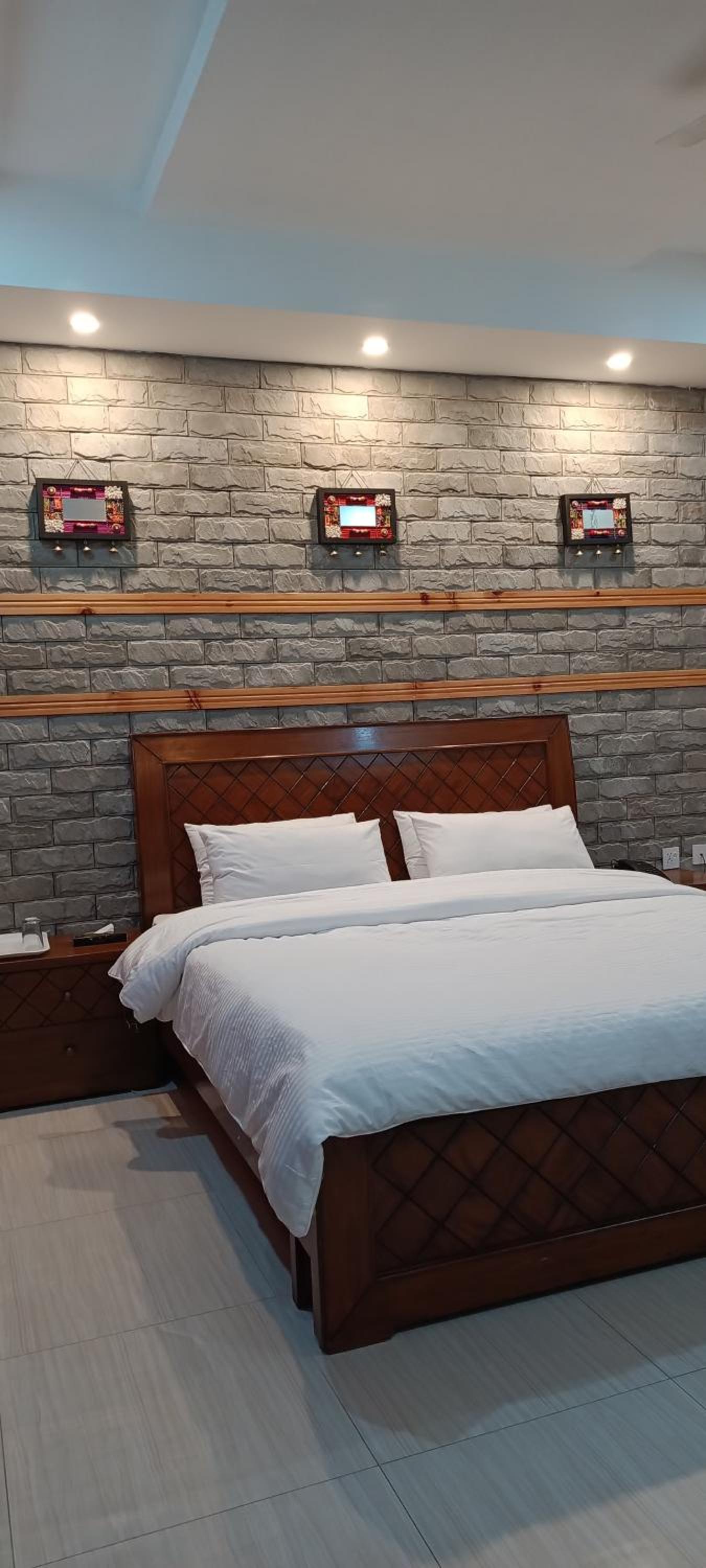 Deluxe Double or Twin Room photo 2