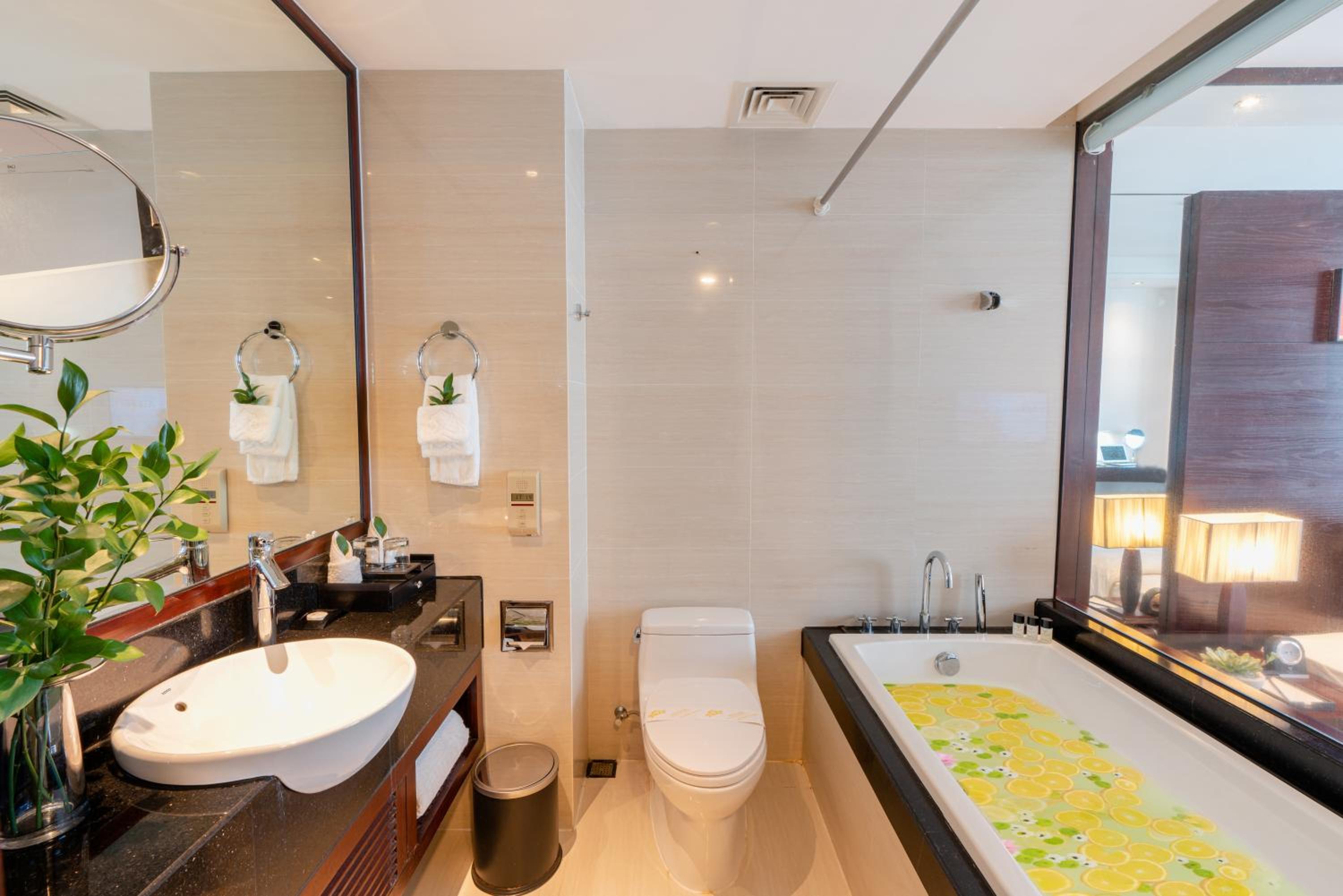 Special Offer - Deluxe Double Room With Bathtub photo 3