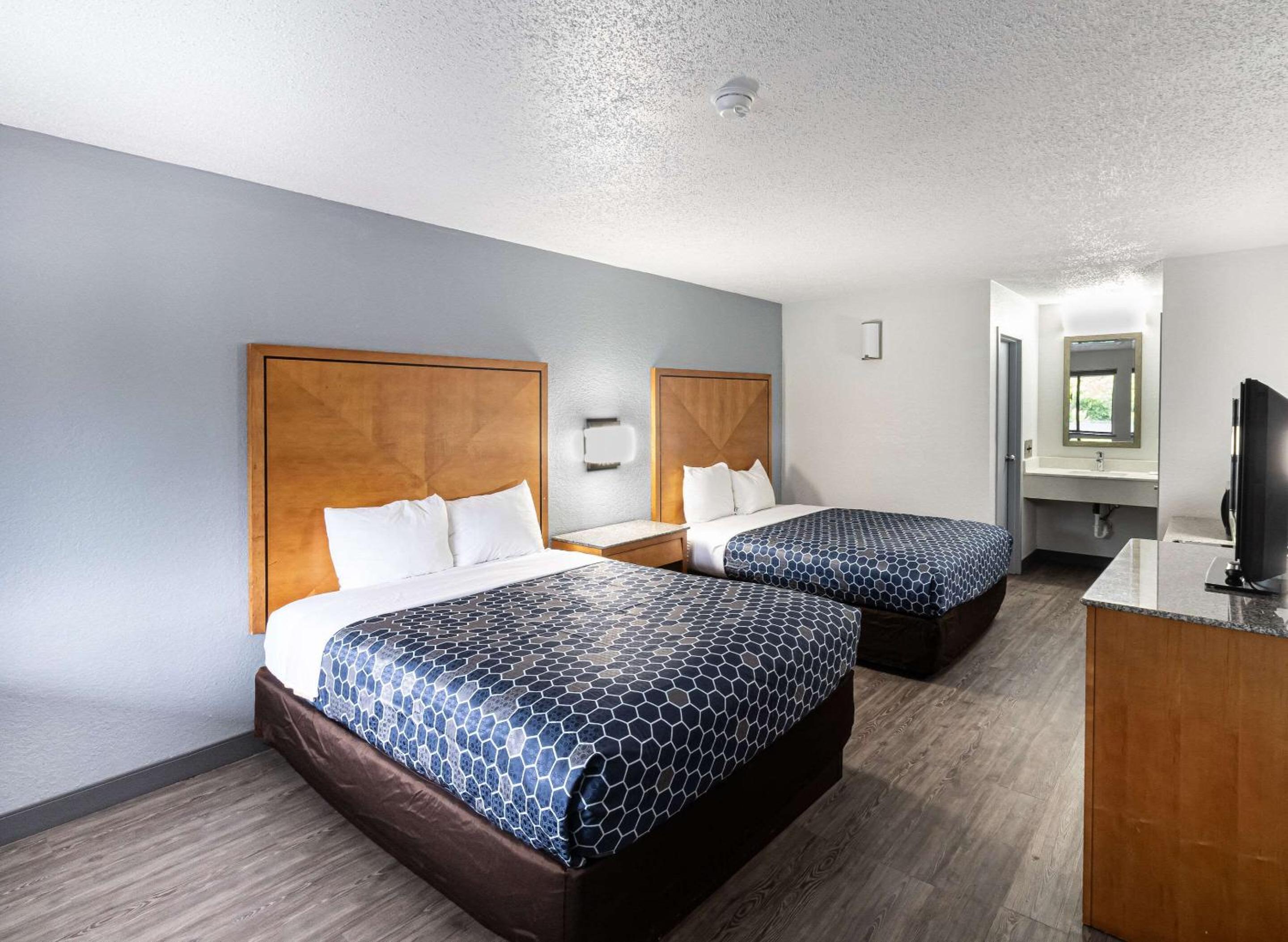 Double Room with Two Double Beds photo 1